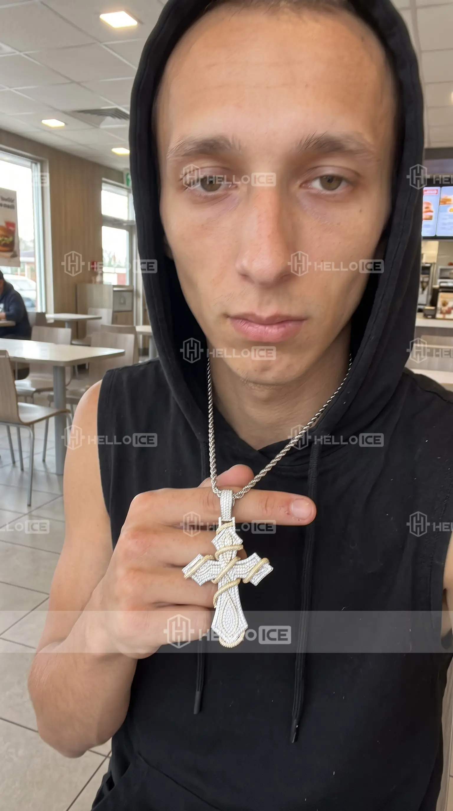 Helloice Review Image
