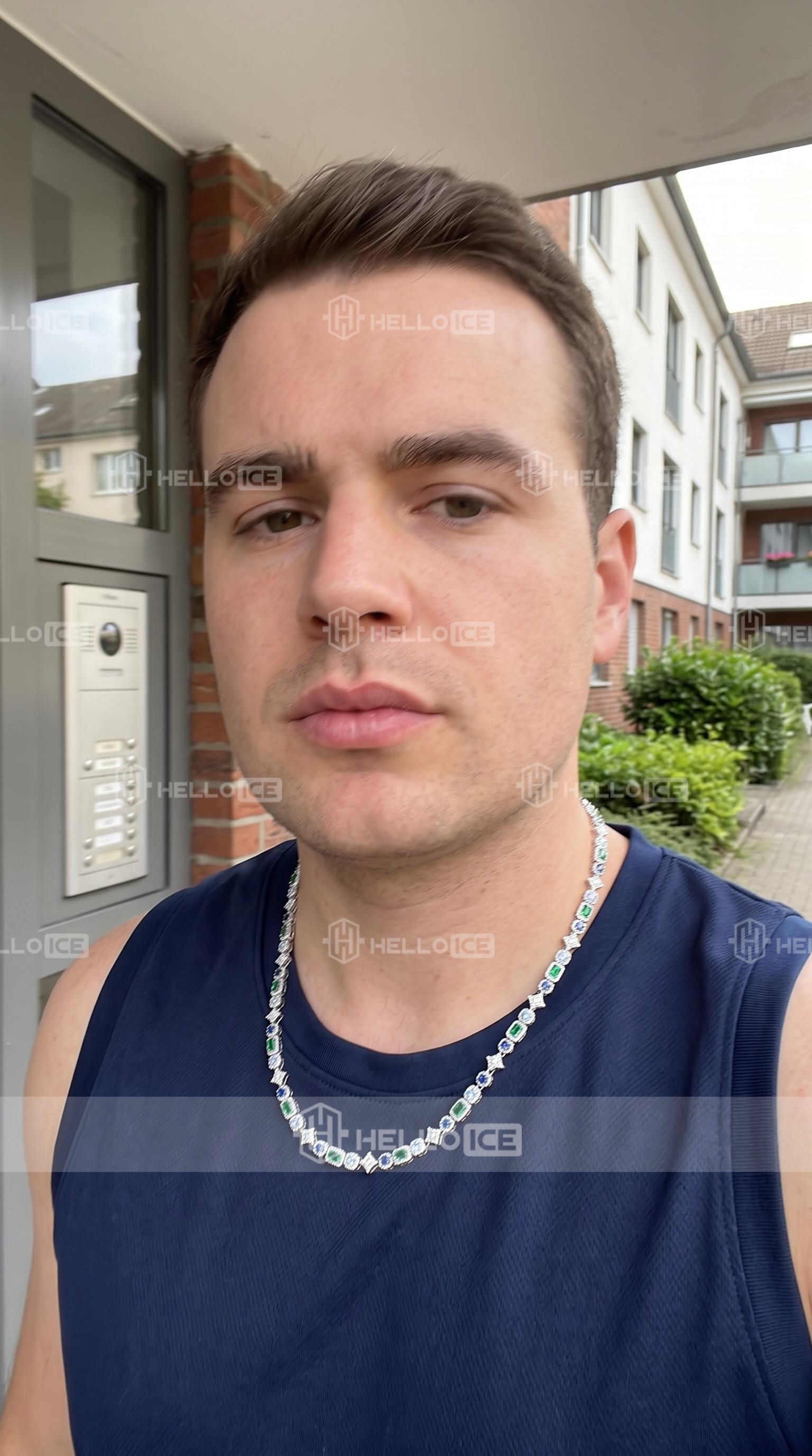 Helloice Review Image