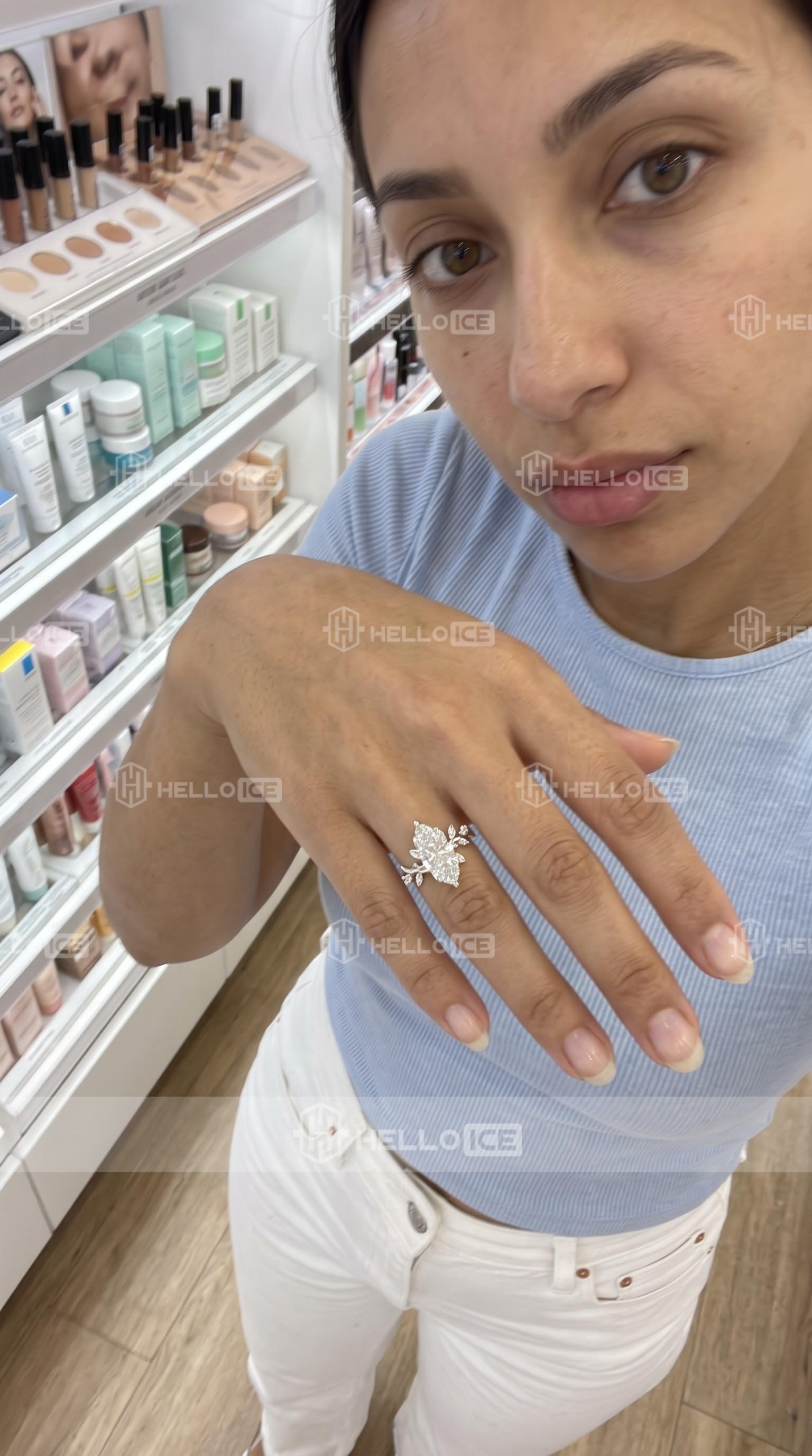 Helloice Review Image
