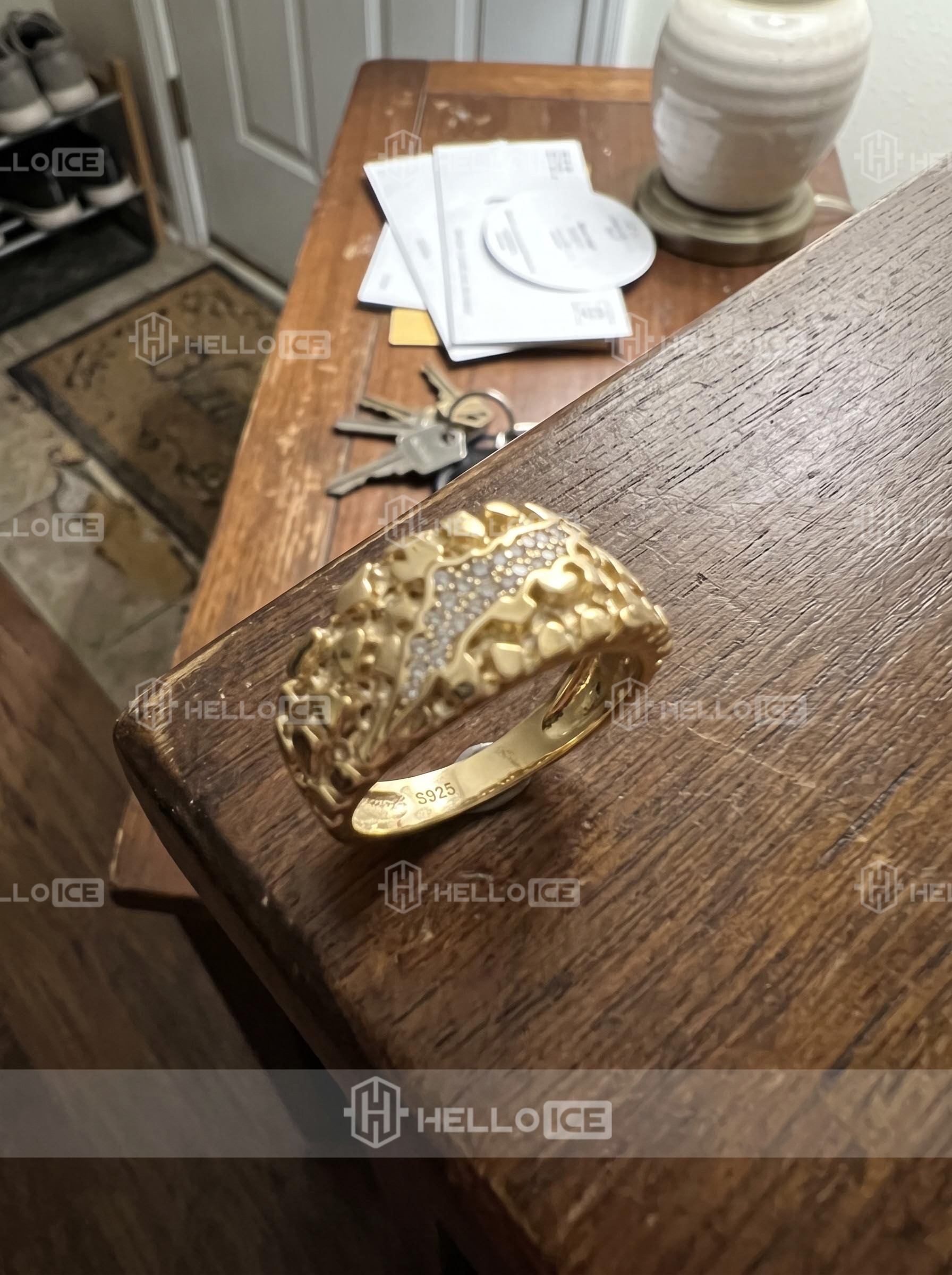 Helloice Review Image