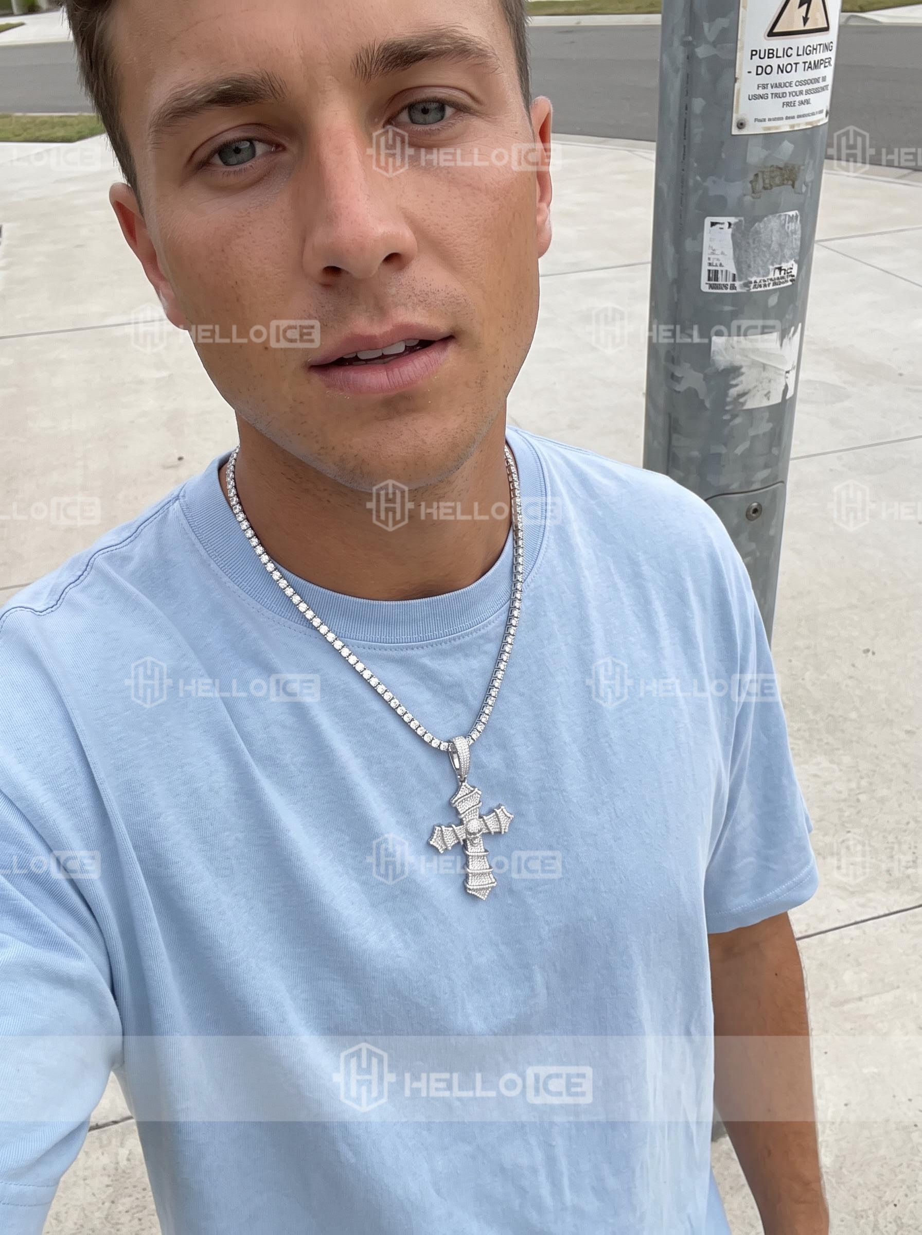 Helloice Review Image
