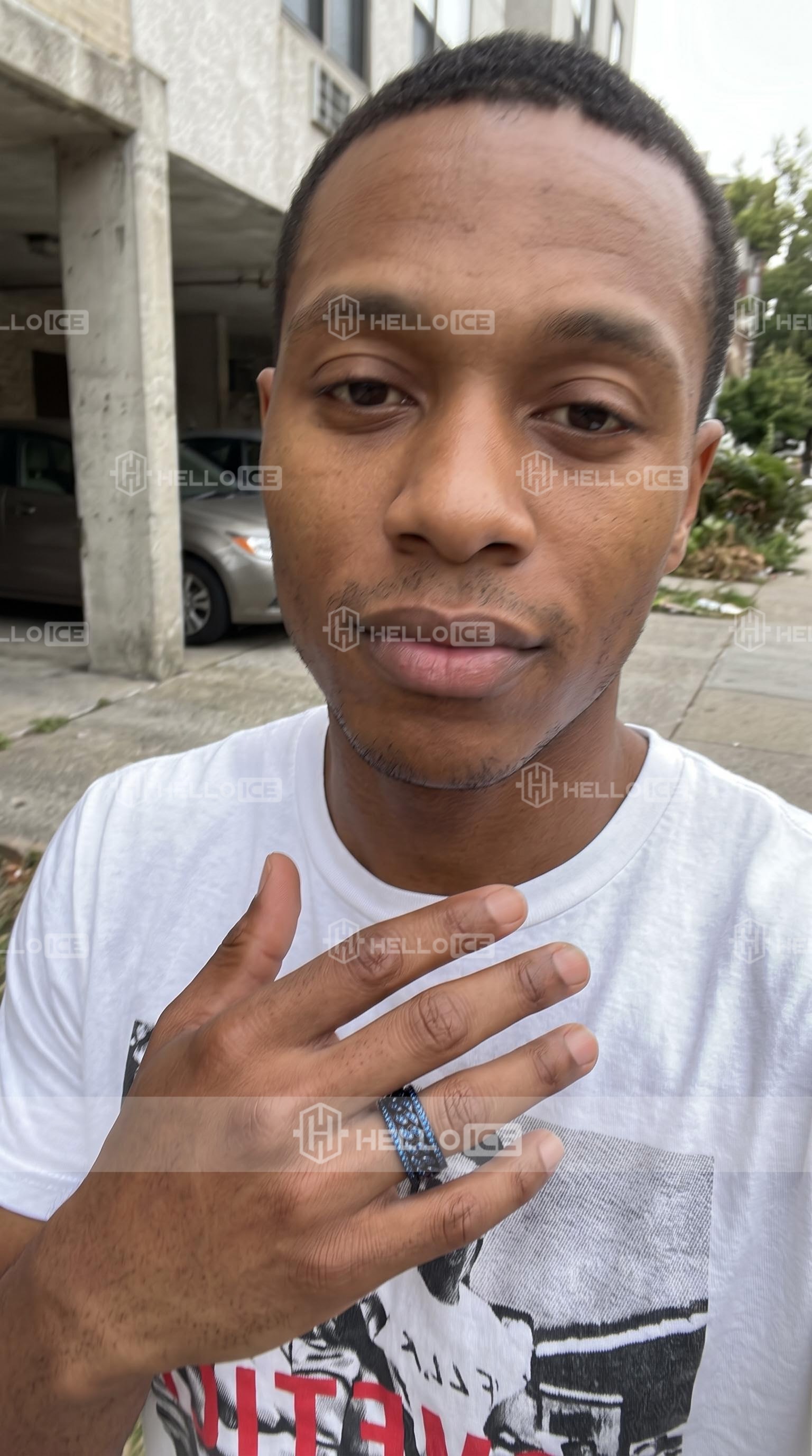 Helloice Review Image
