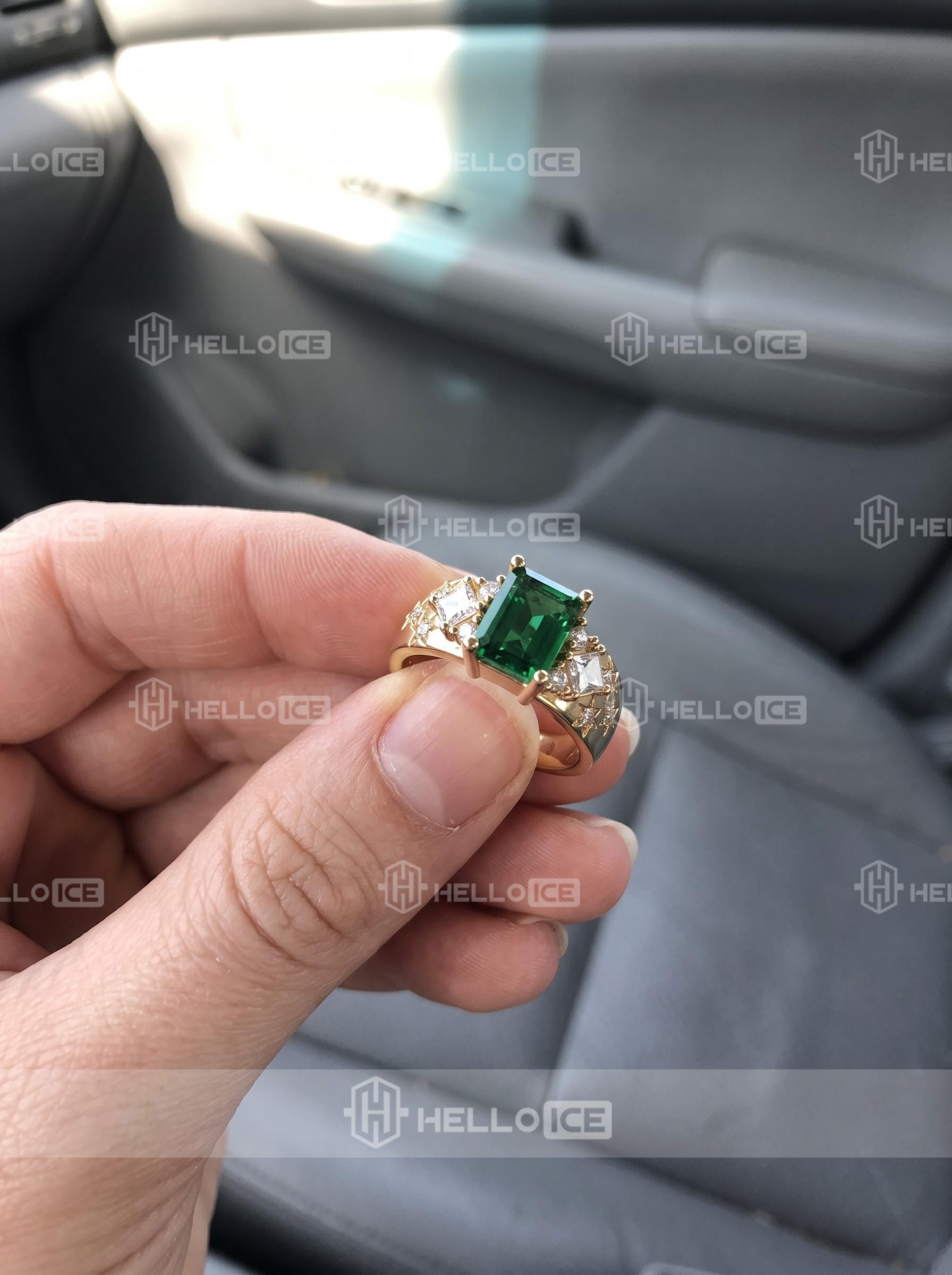 Helloice Review Image