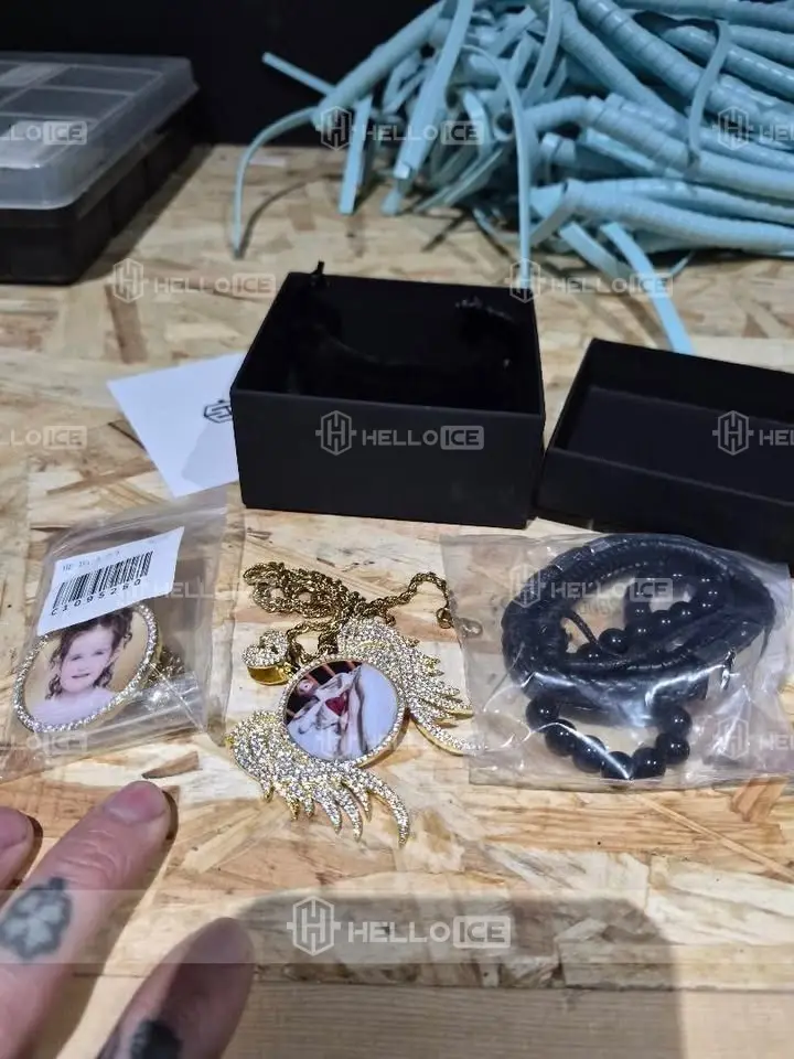Helloice Review Image