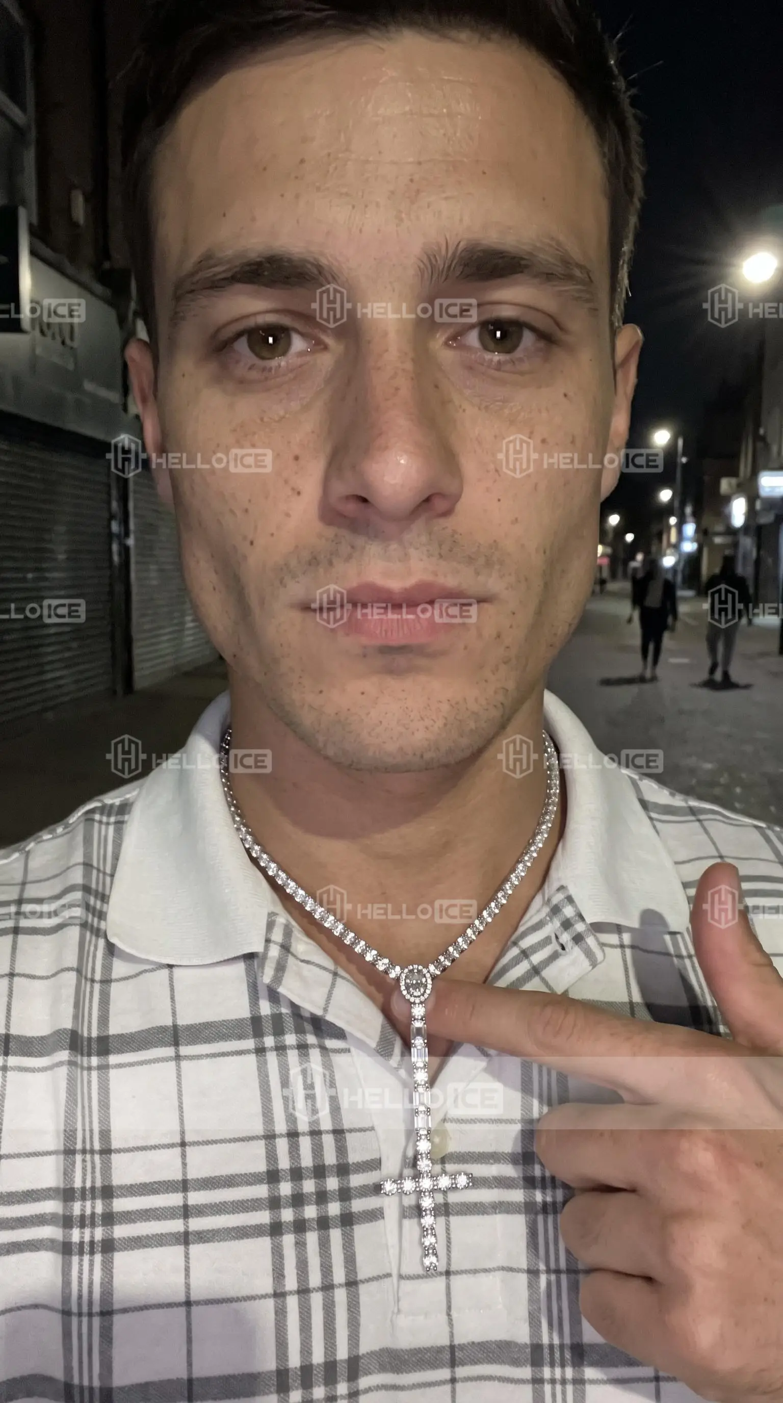 Helloice Review Image