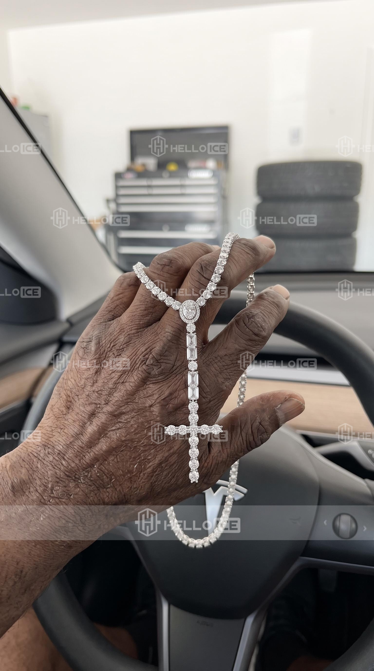 Helloice Review Image