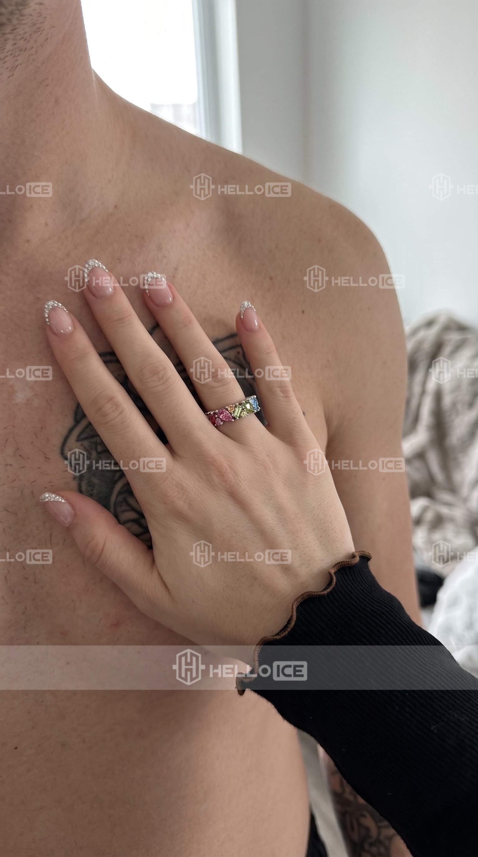 Helloice Review Image