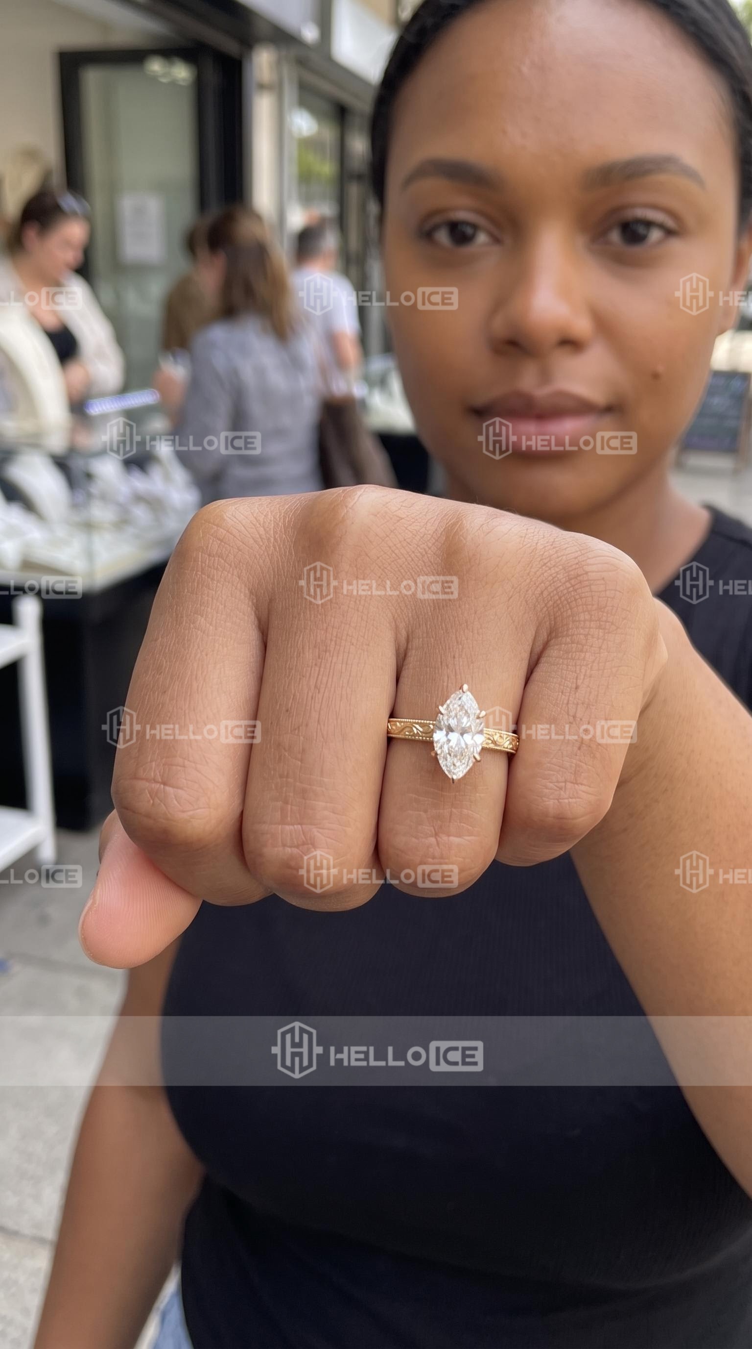 Helloice Review Image