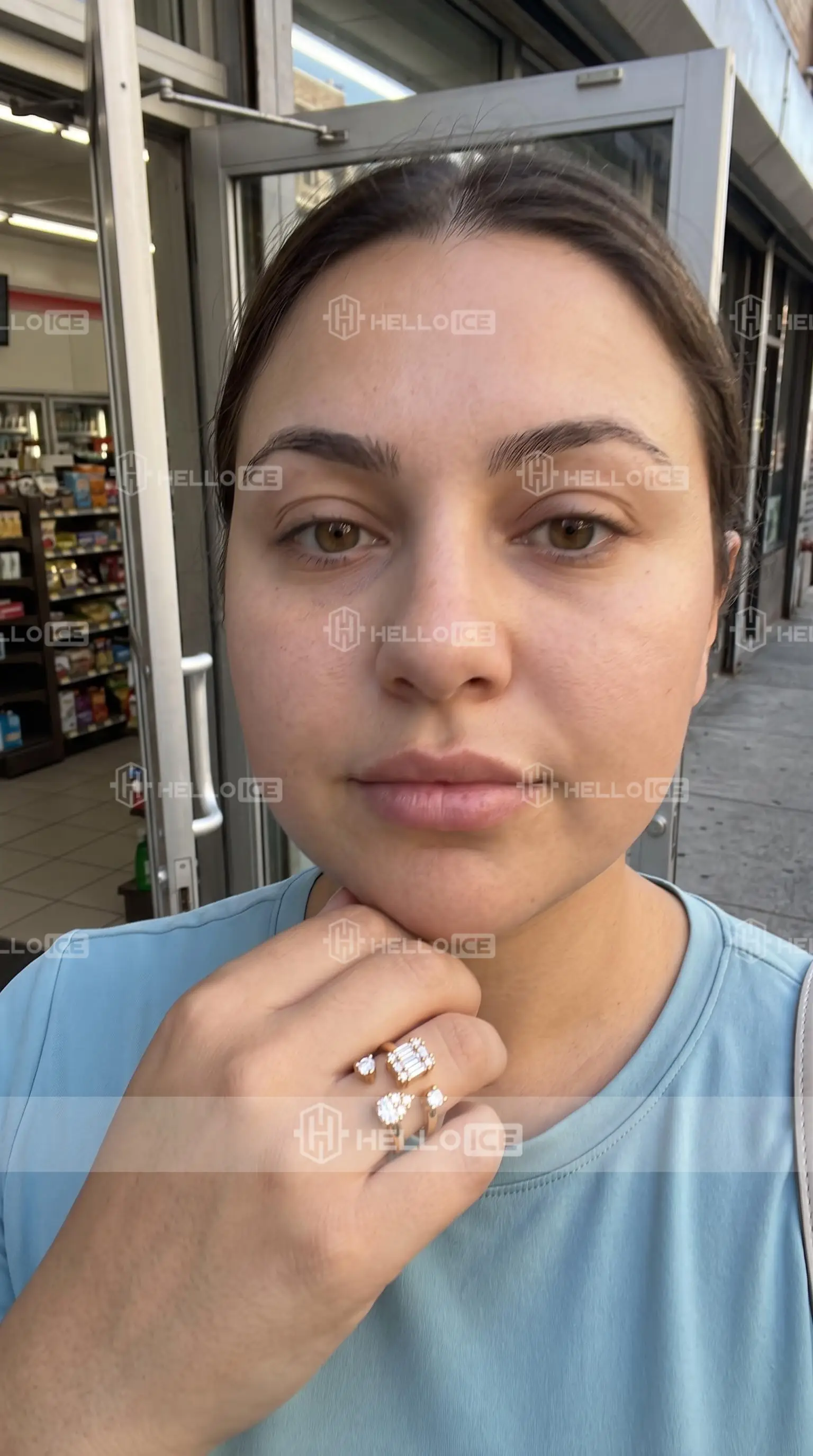 Helloice Review Image