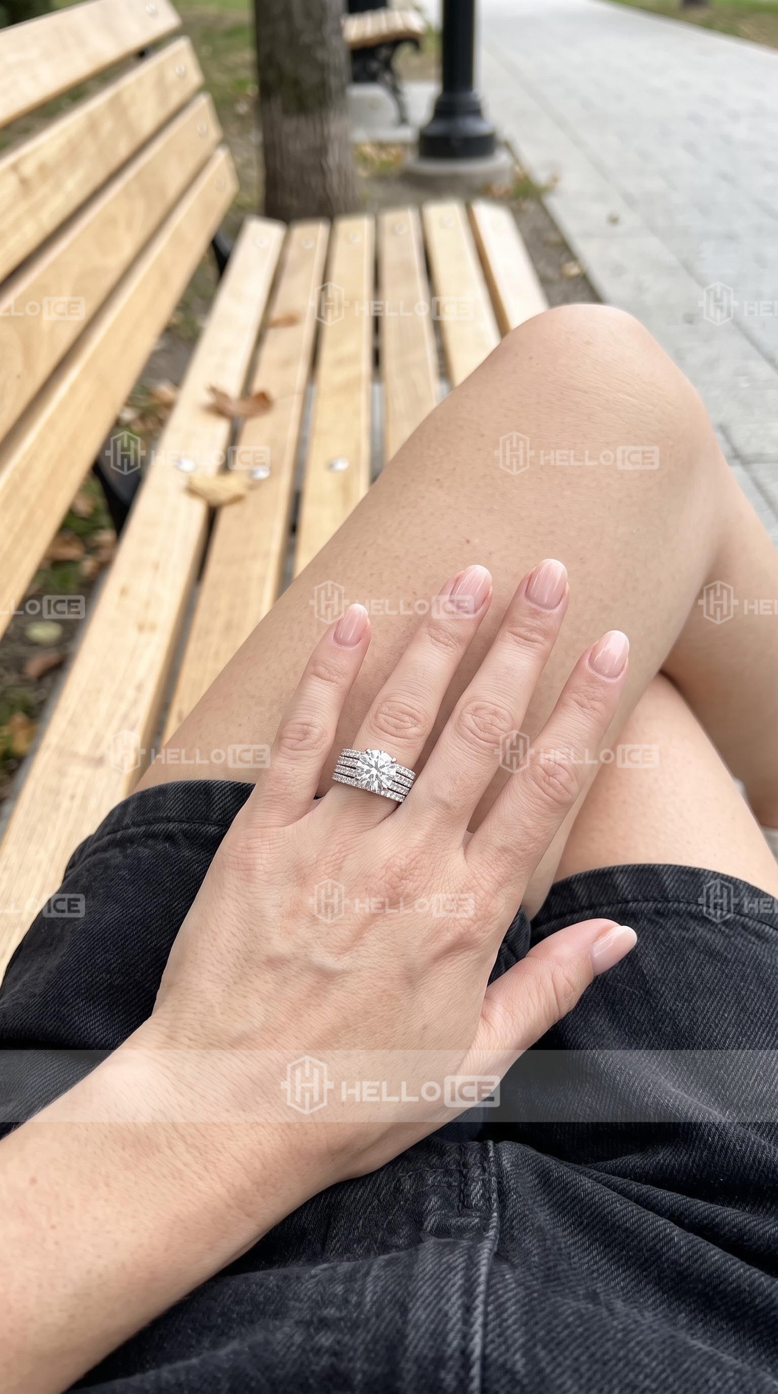 Helloice Review Image
