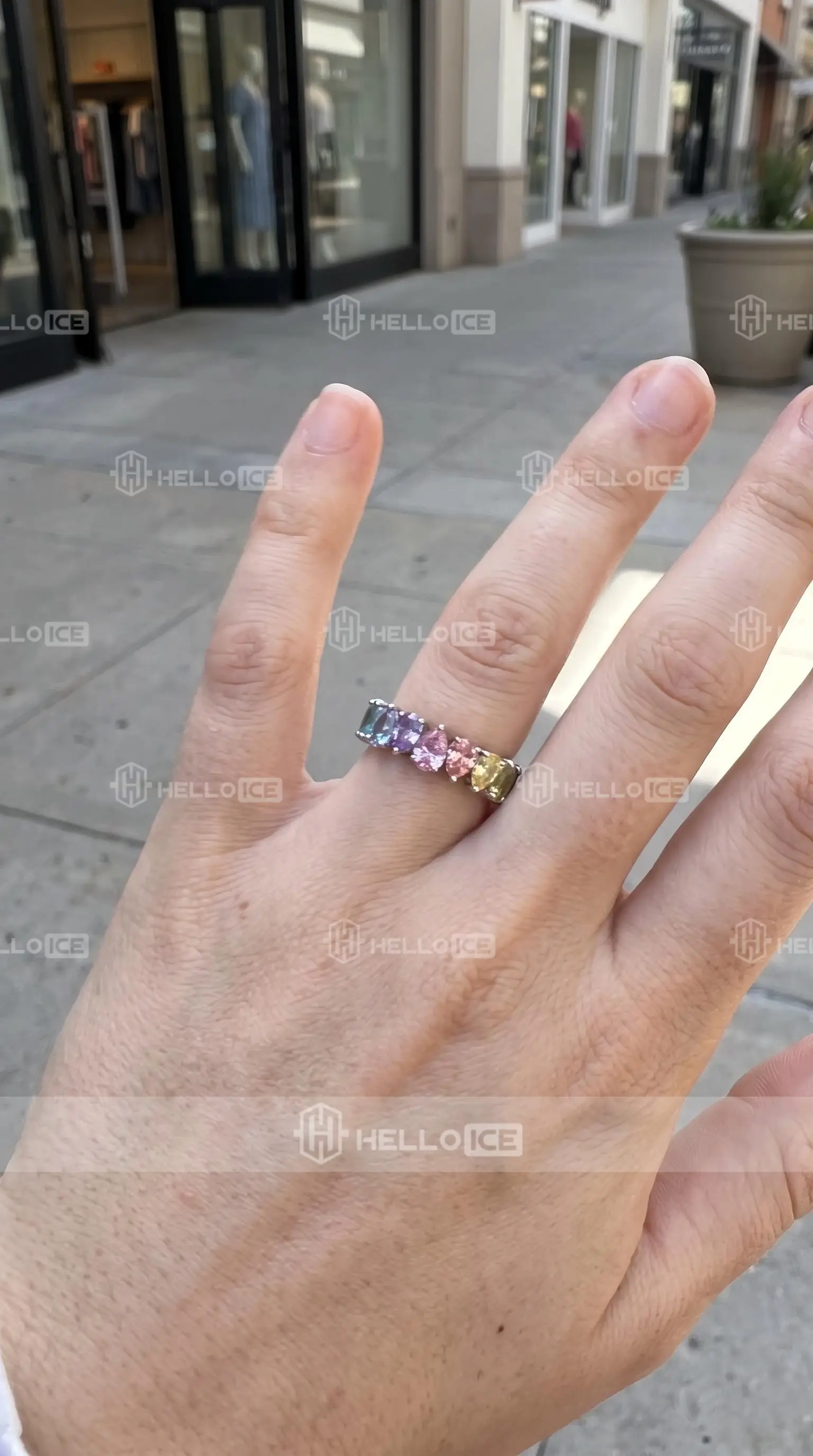 Helloice Review Image