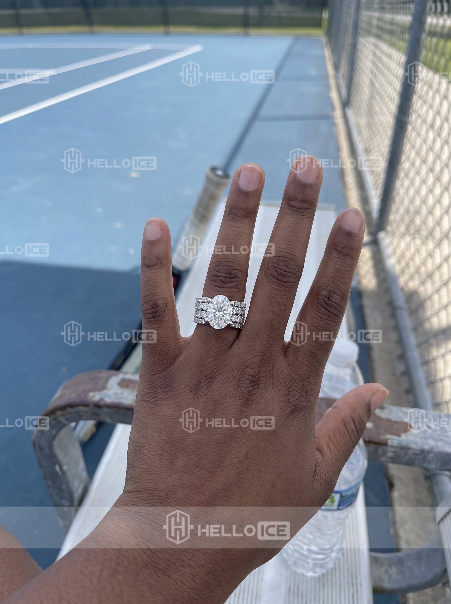 Helloice Review Image