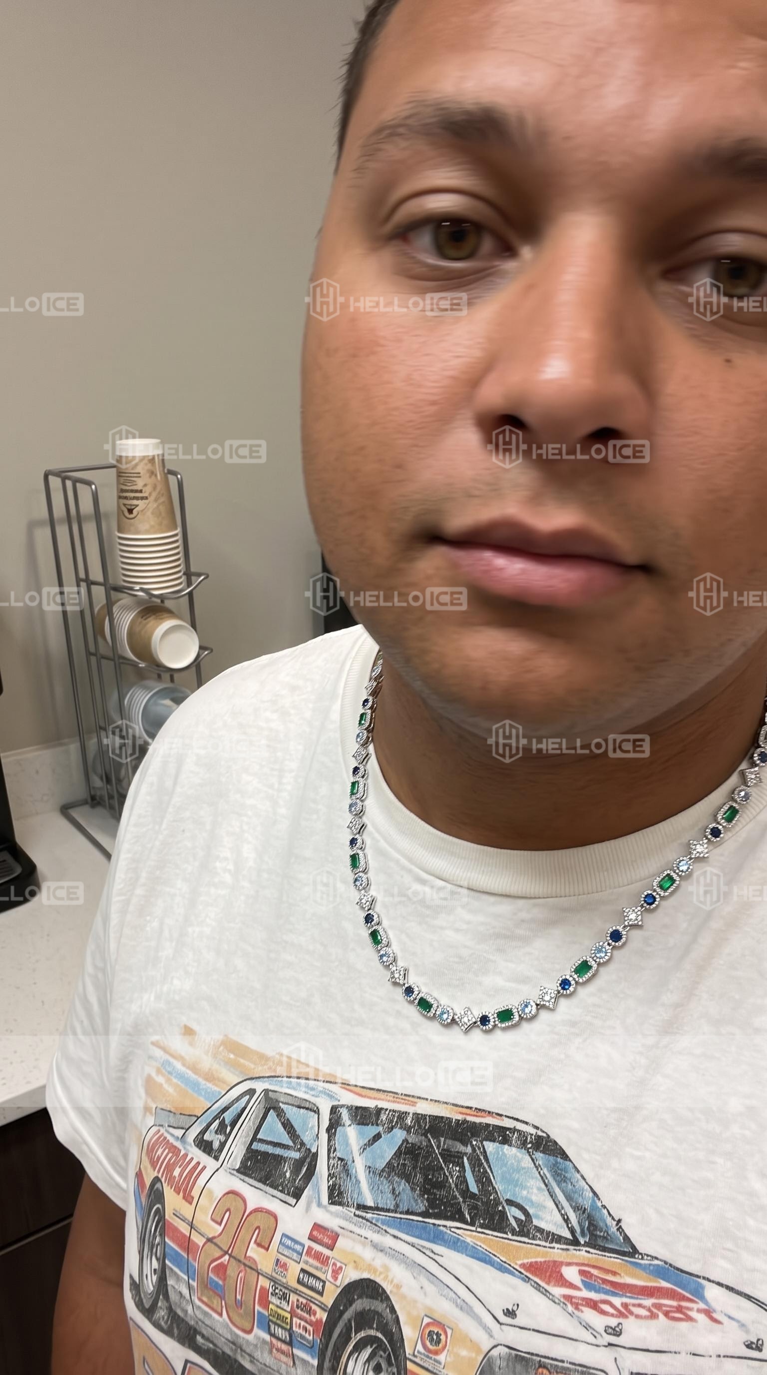 Helloice Review Image
