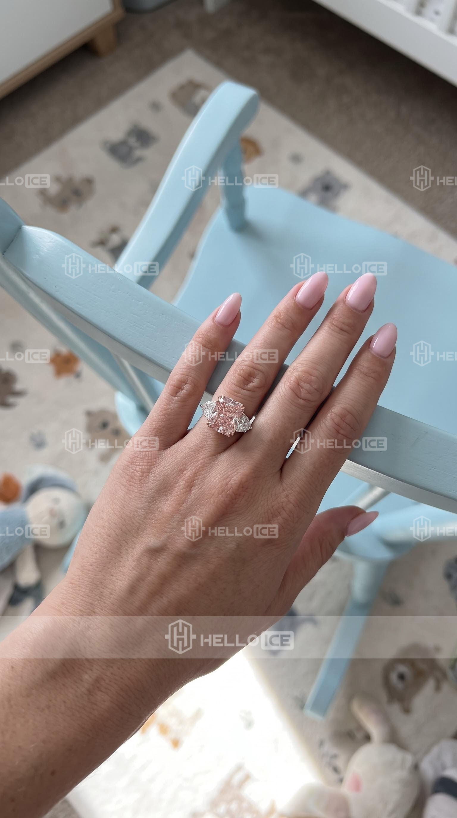 Helloice Review Image