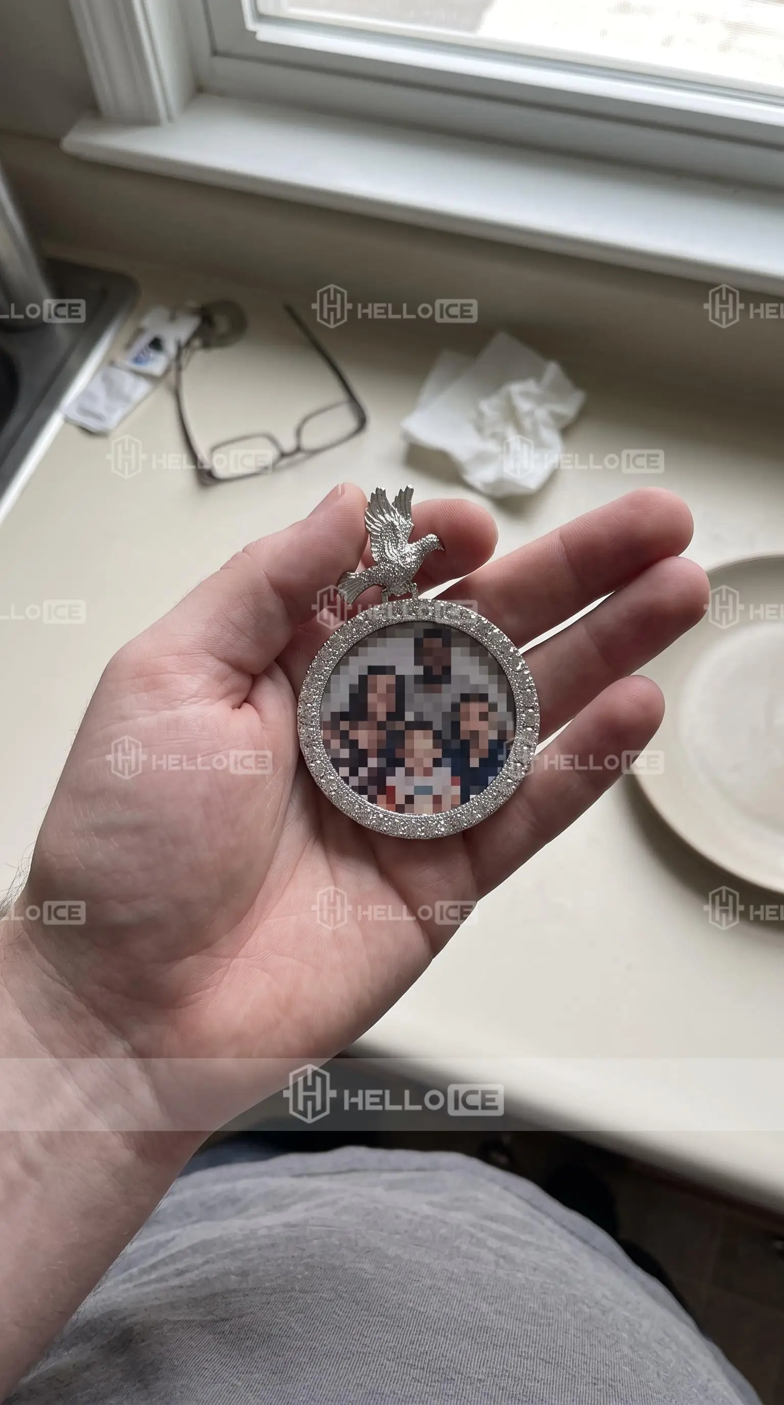Helloice Review Image