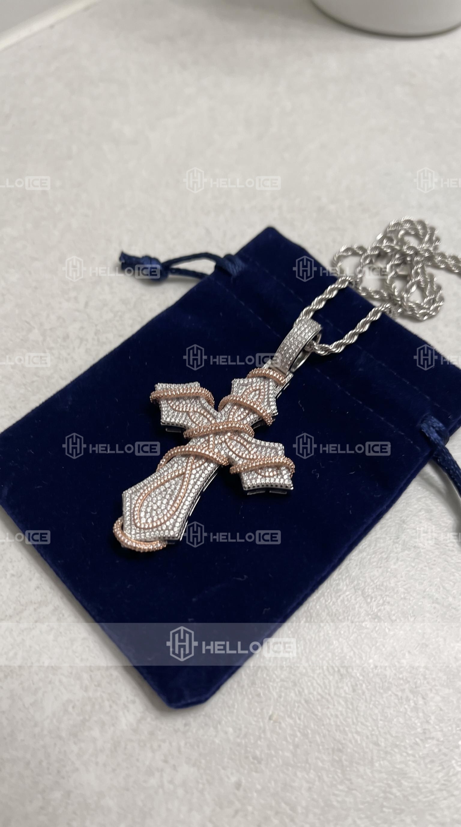 Helloice Review Image