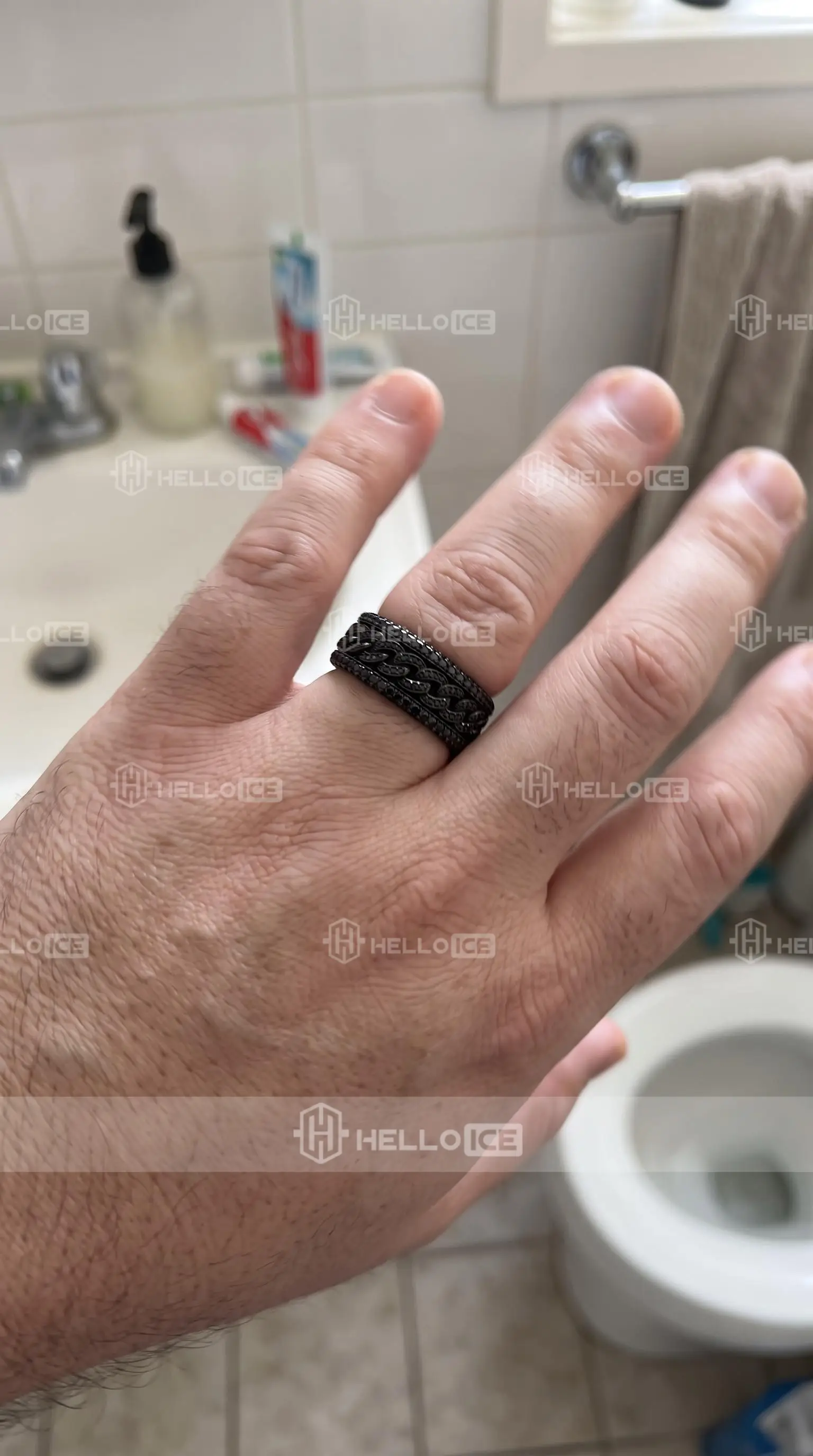 Helloice Review Image