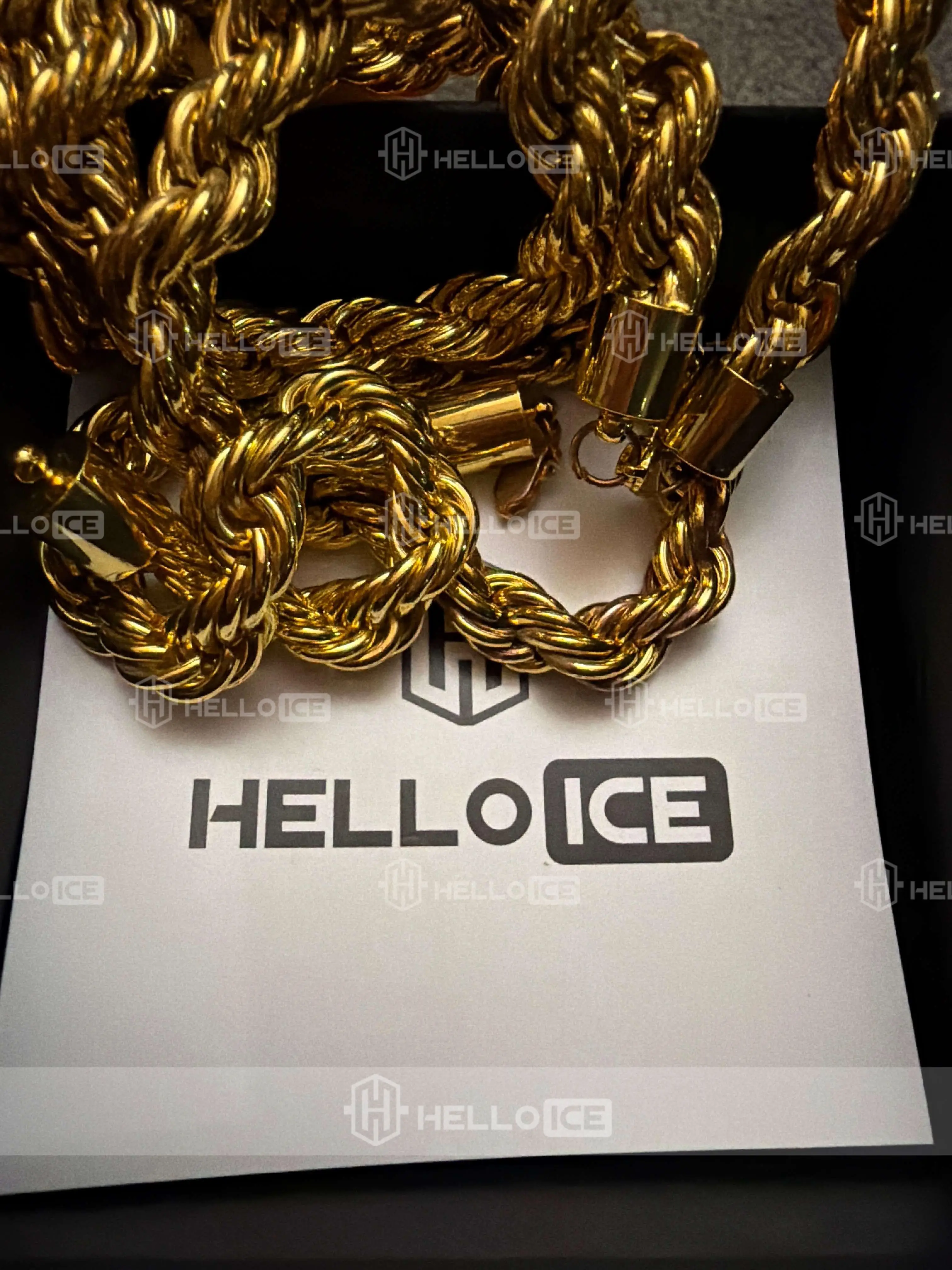 Helloice Review Image