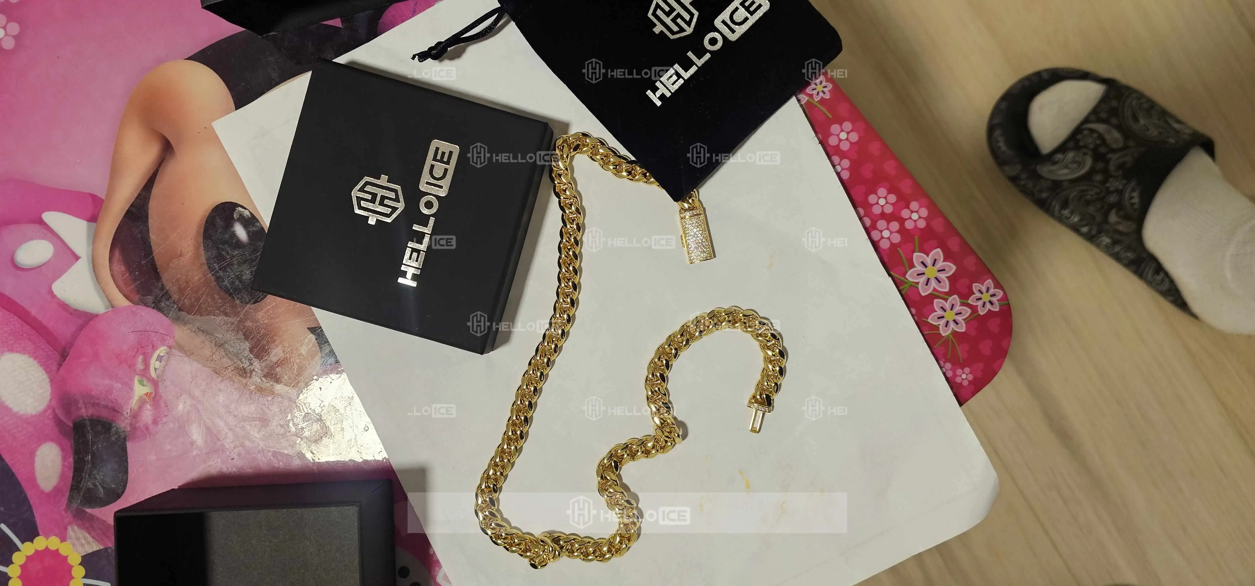 Helloice Review Image