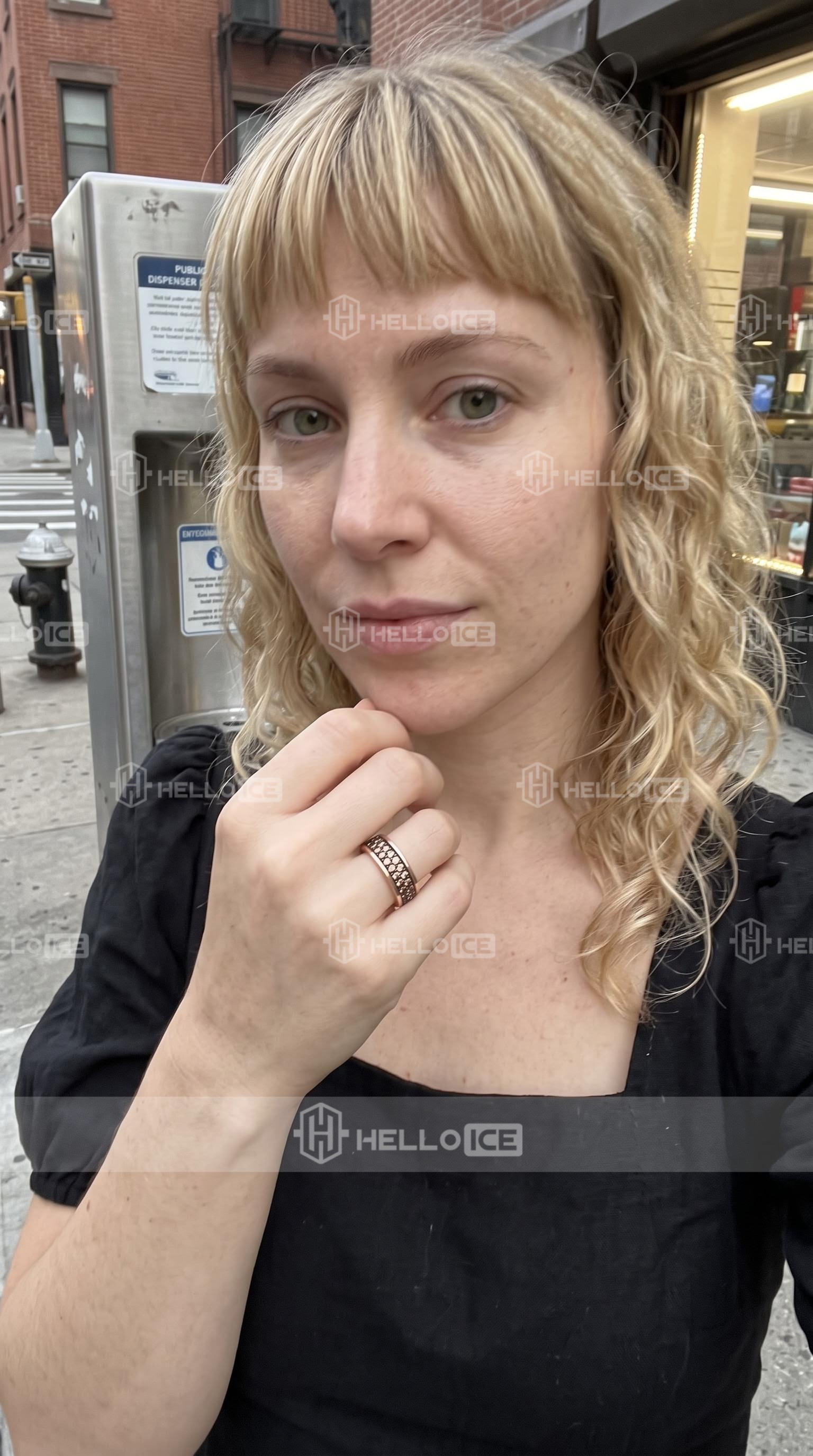 Helloice Review Image