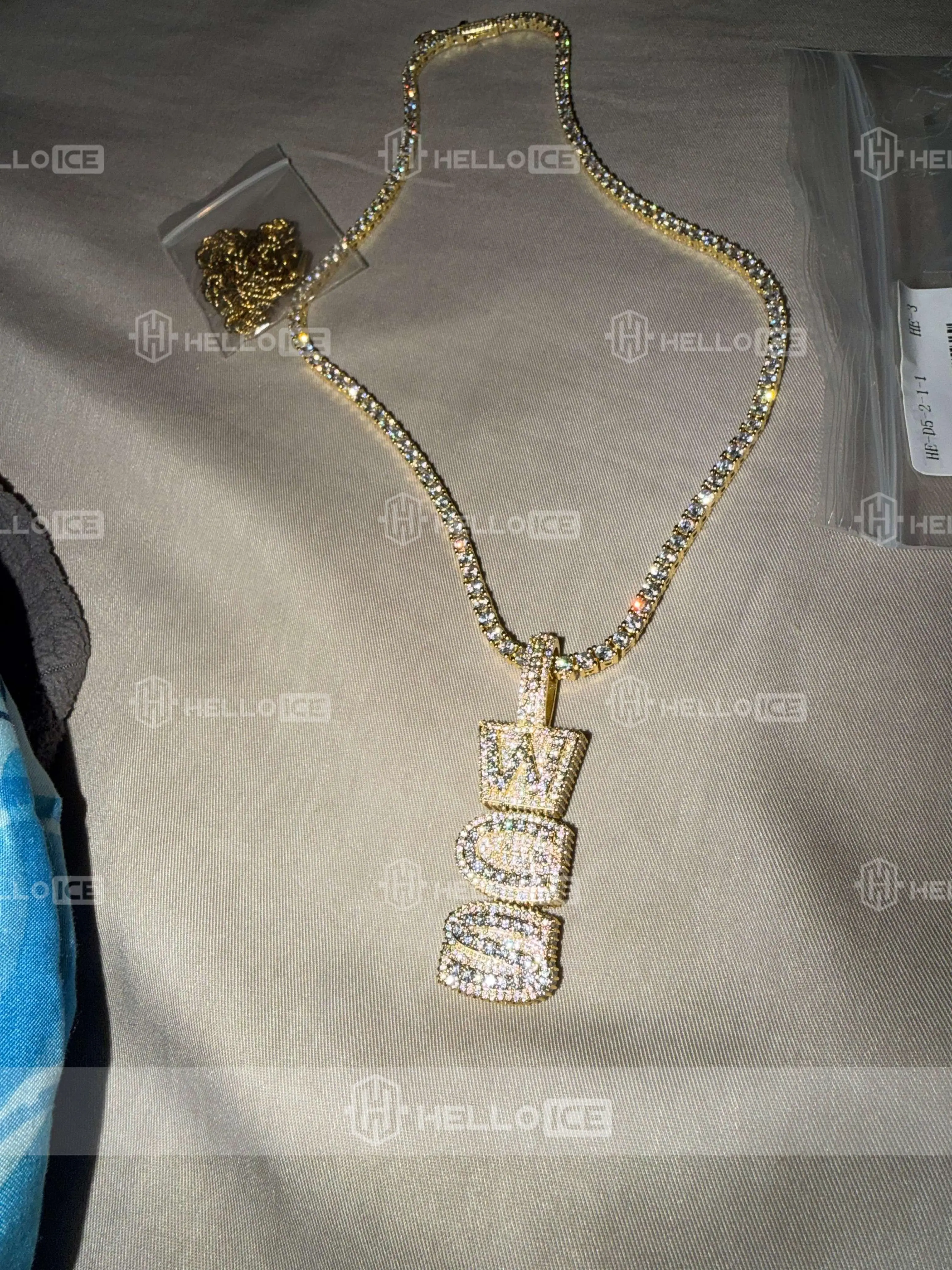 Helloice Review Image