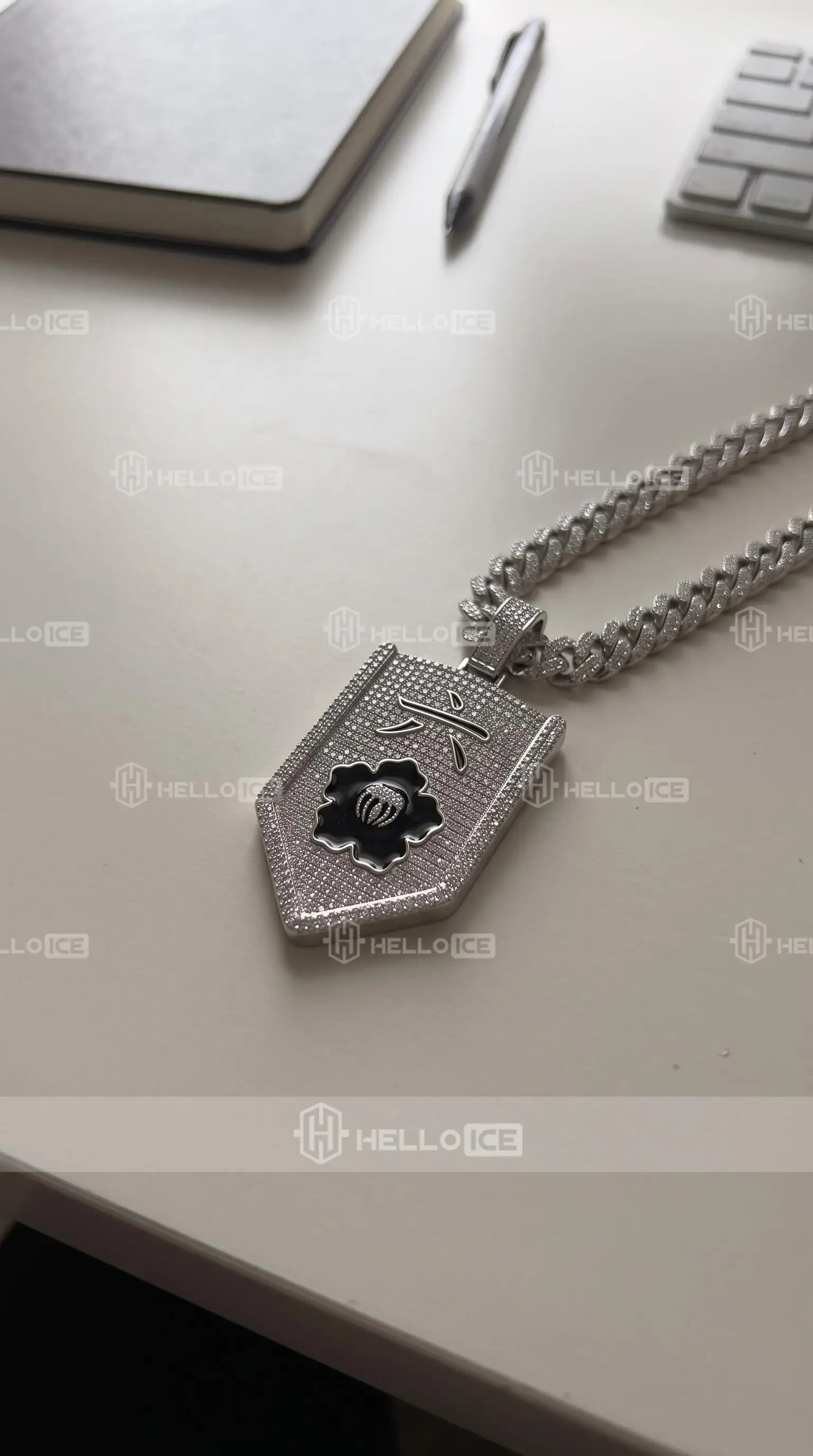 Helloice Review Image