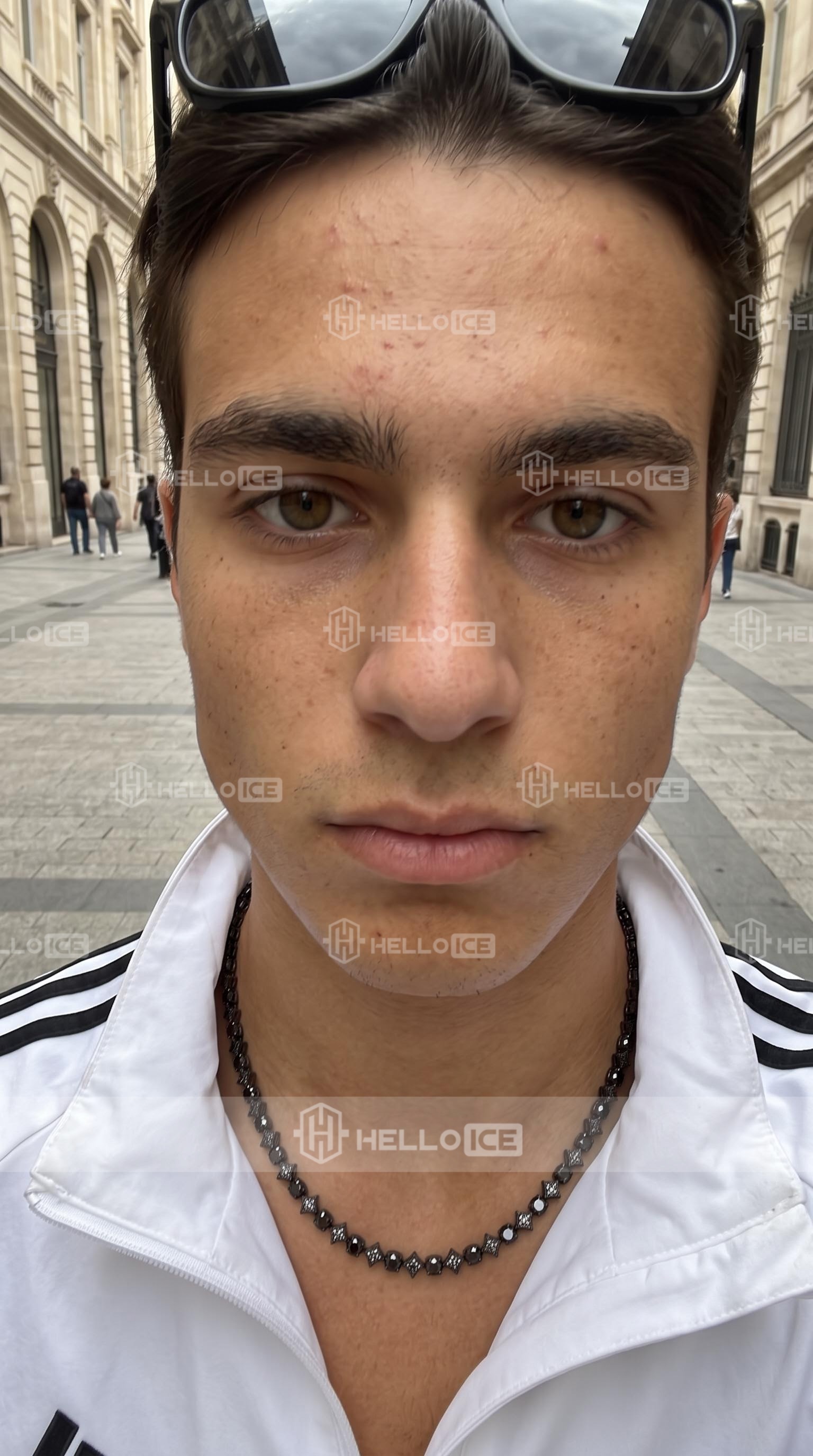 Helloice Review Image