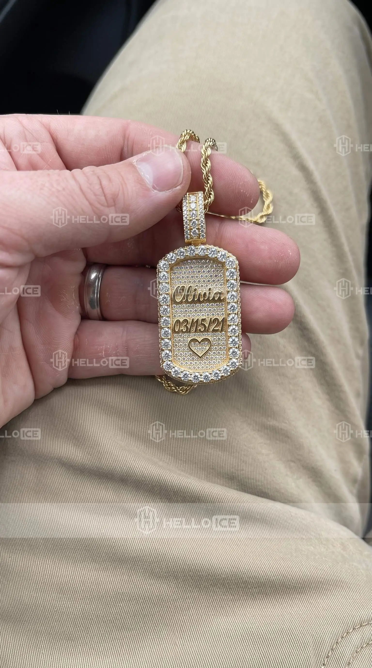 Helloice Review Image