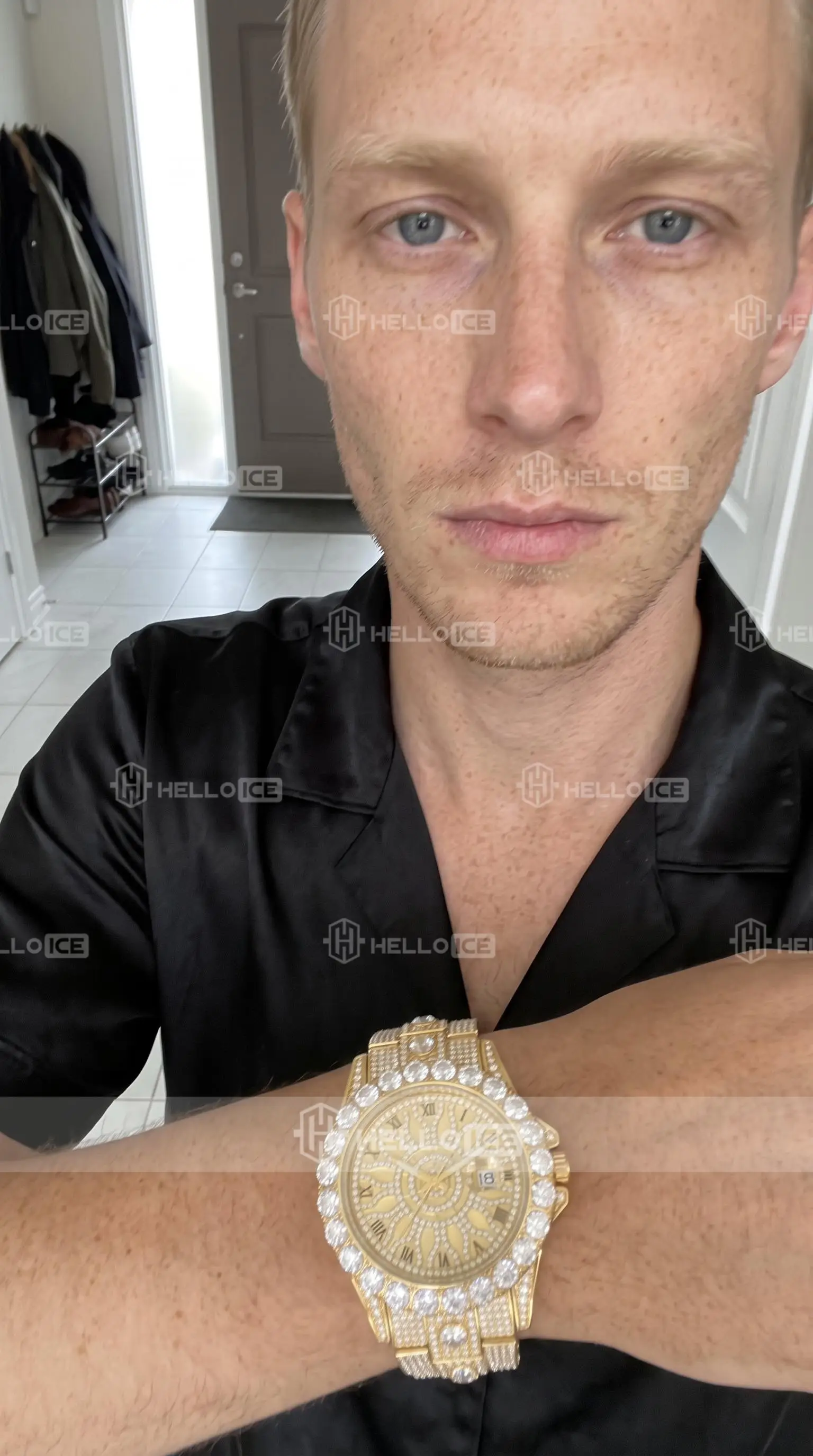 Helloice Review Image