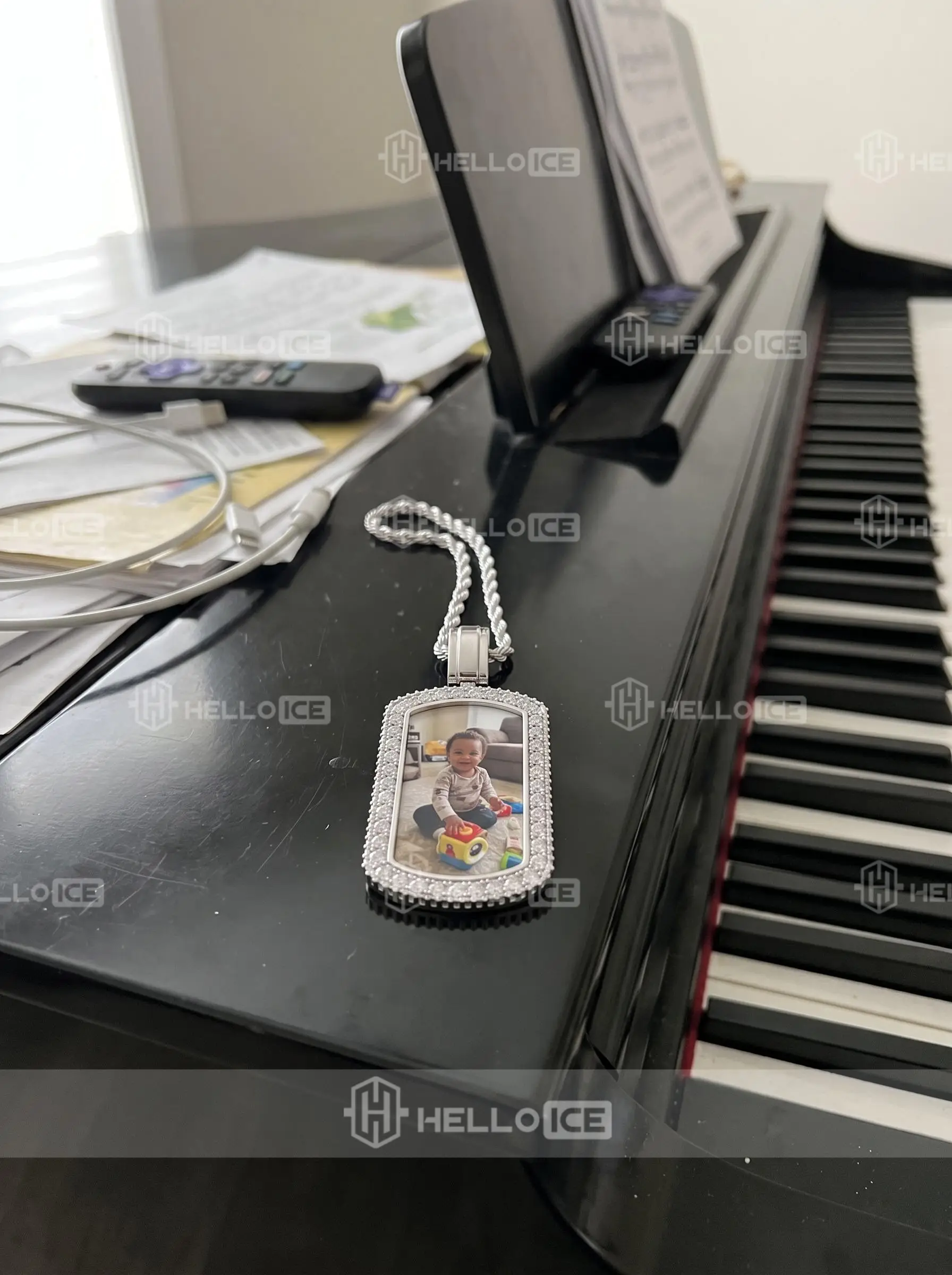 Helloice Review Image