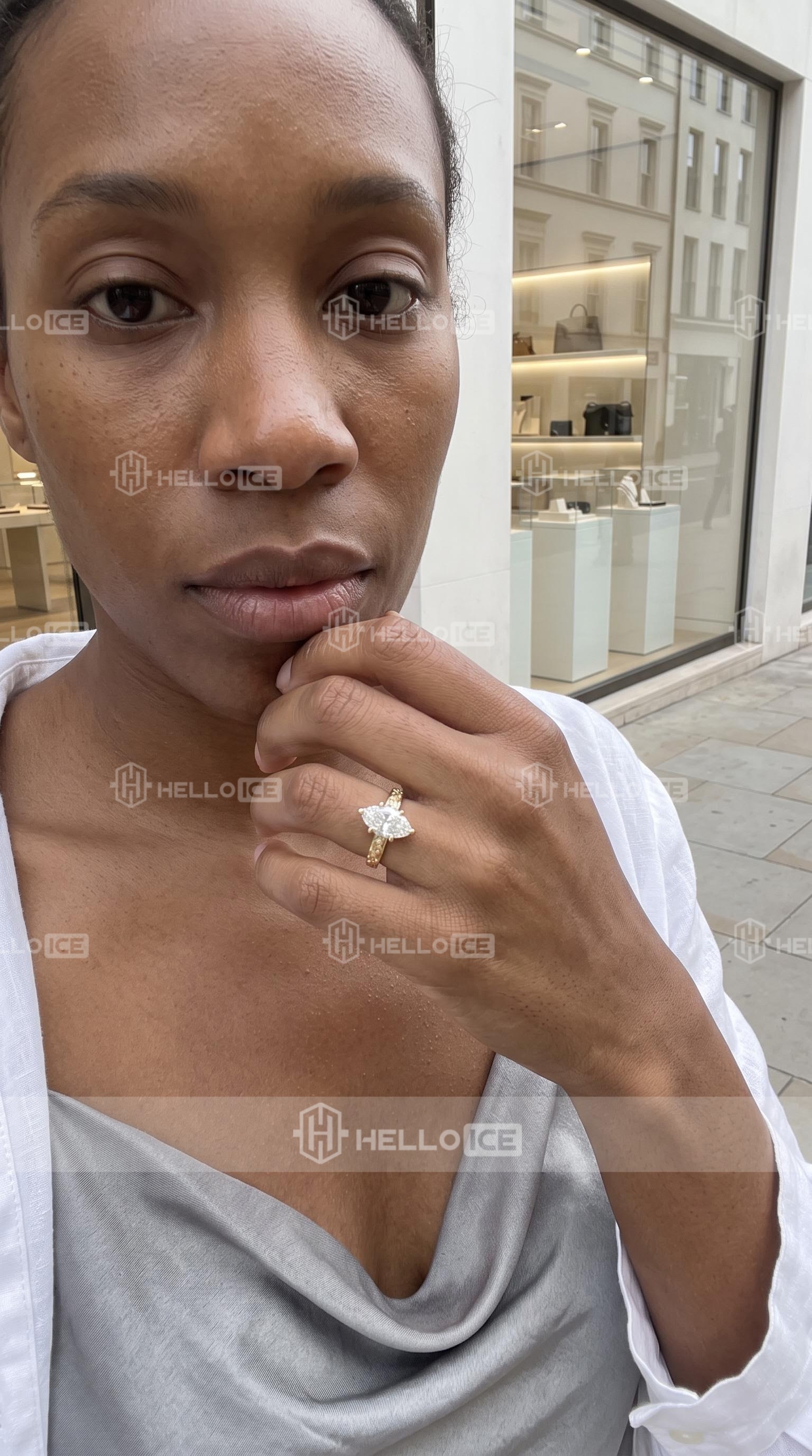 Helloice Review Image