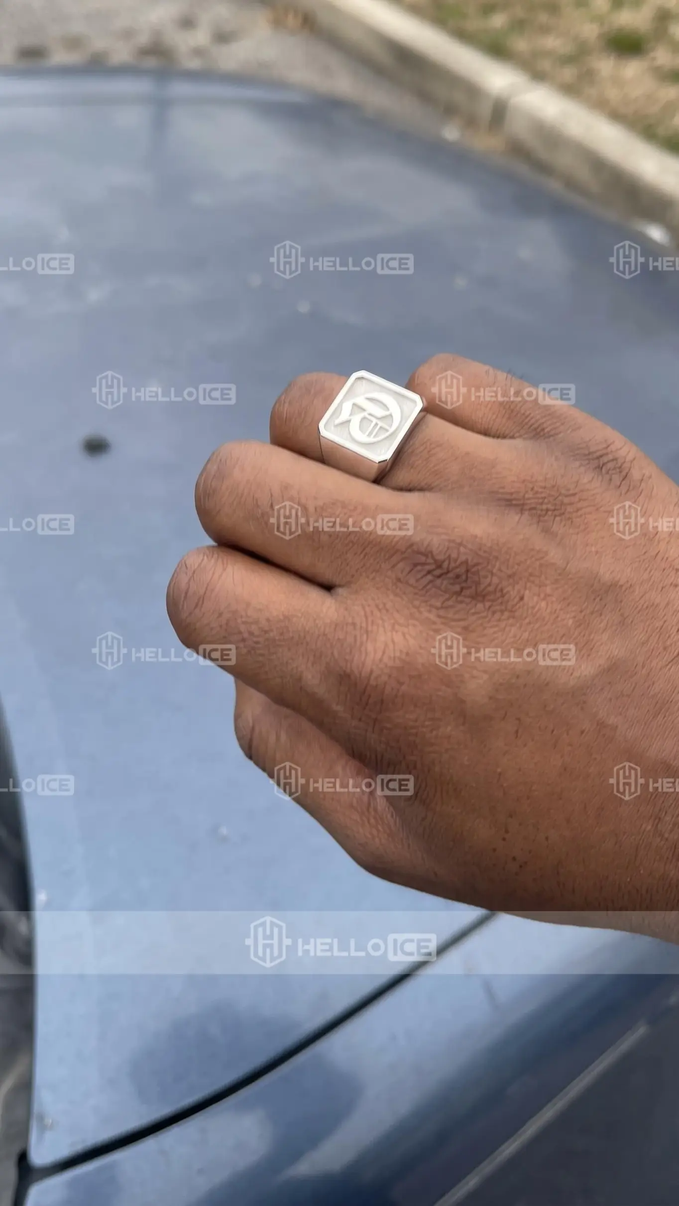Helloice Review Image