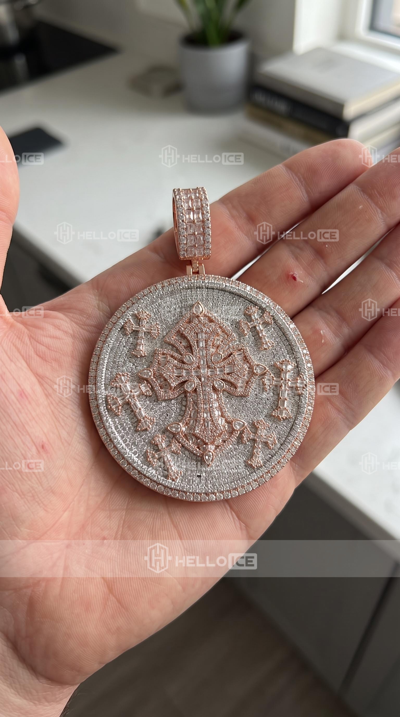 Helloice Review Image