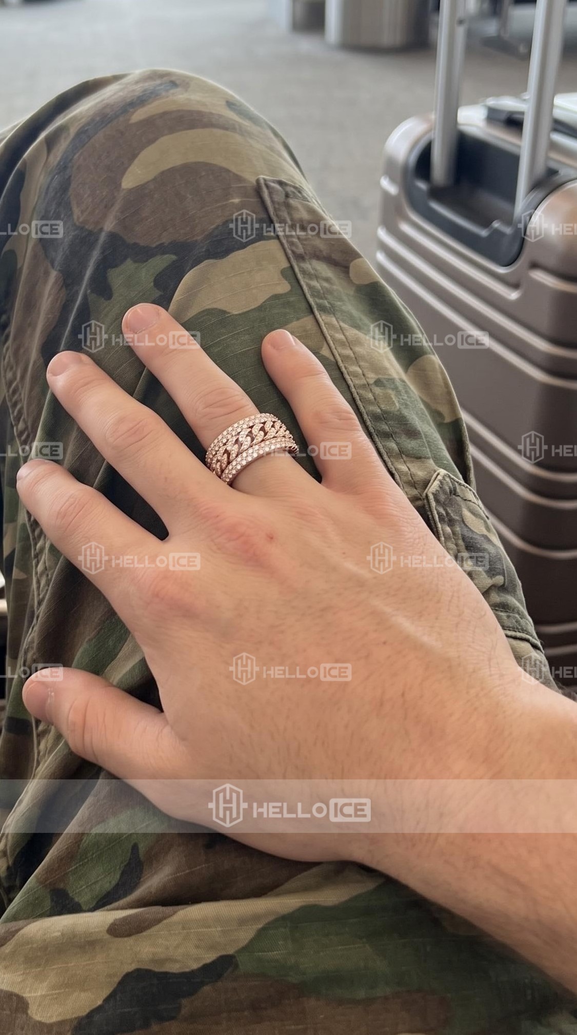 Helloice Review Image