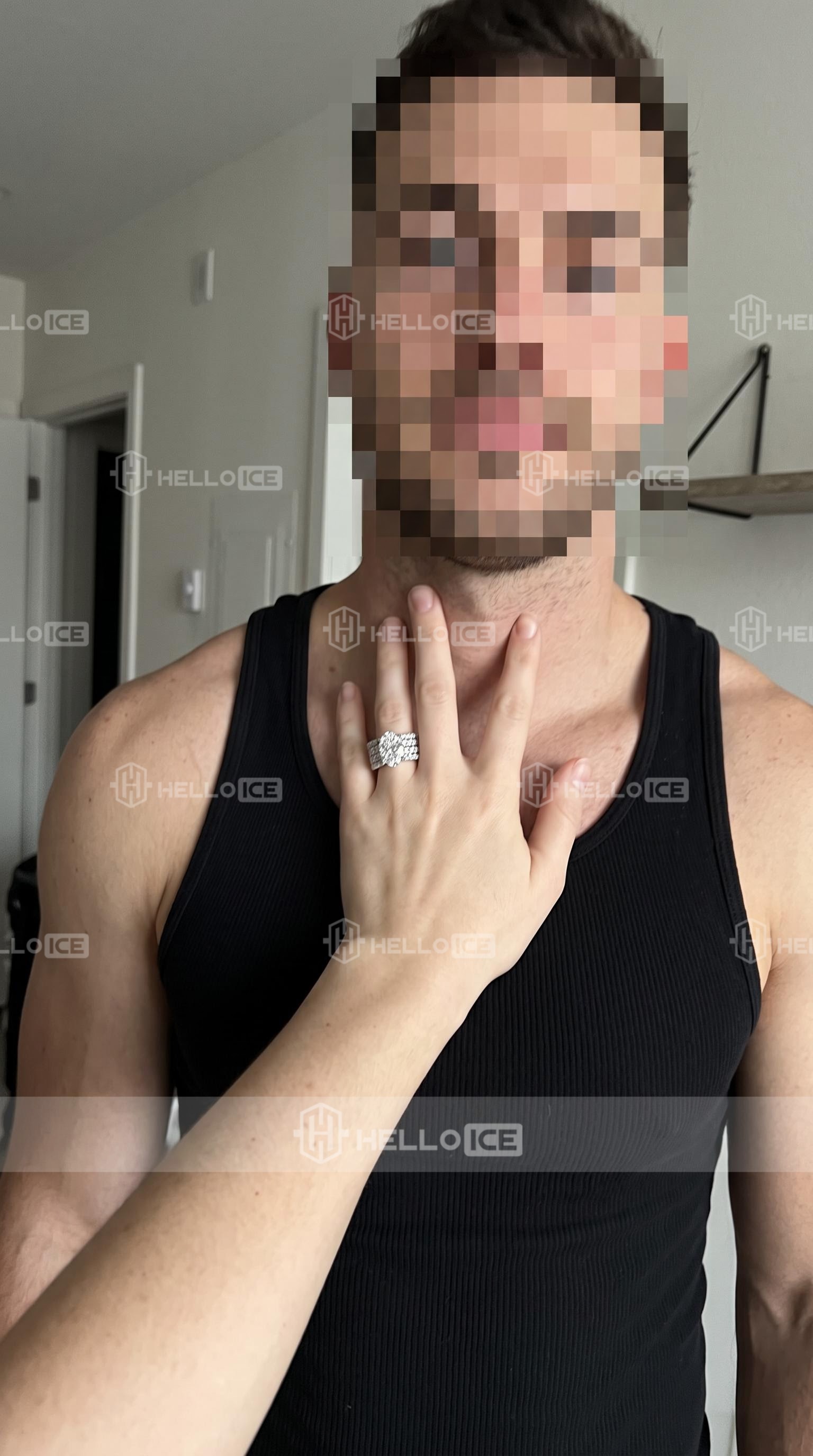 Helloice Review Image