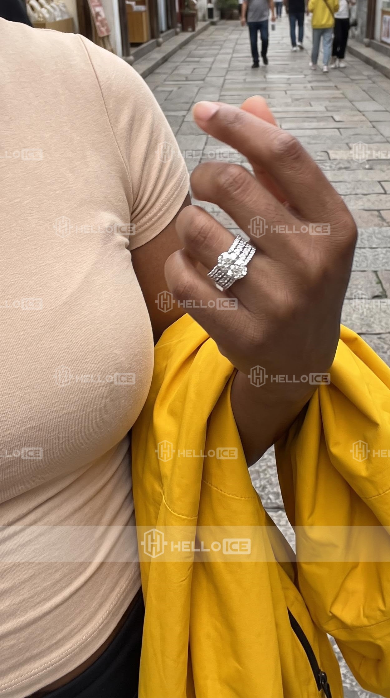 Helloice Review Image