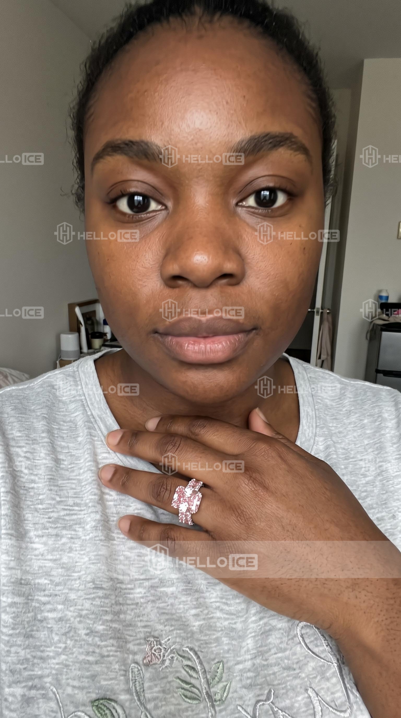 Helloice Review Image