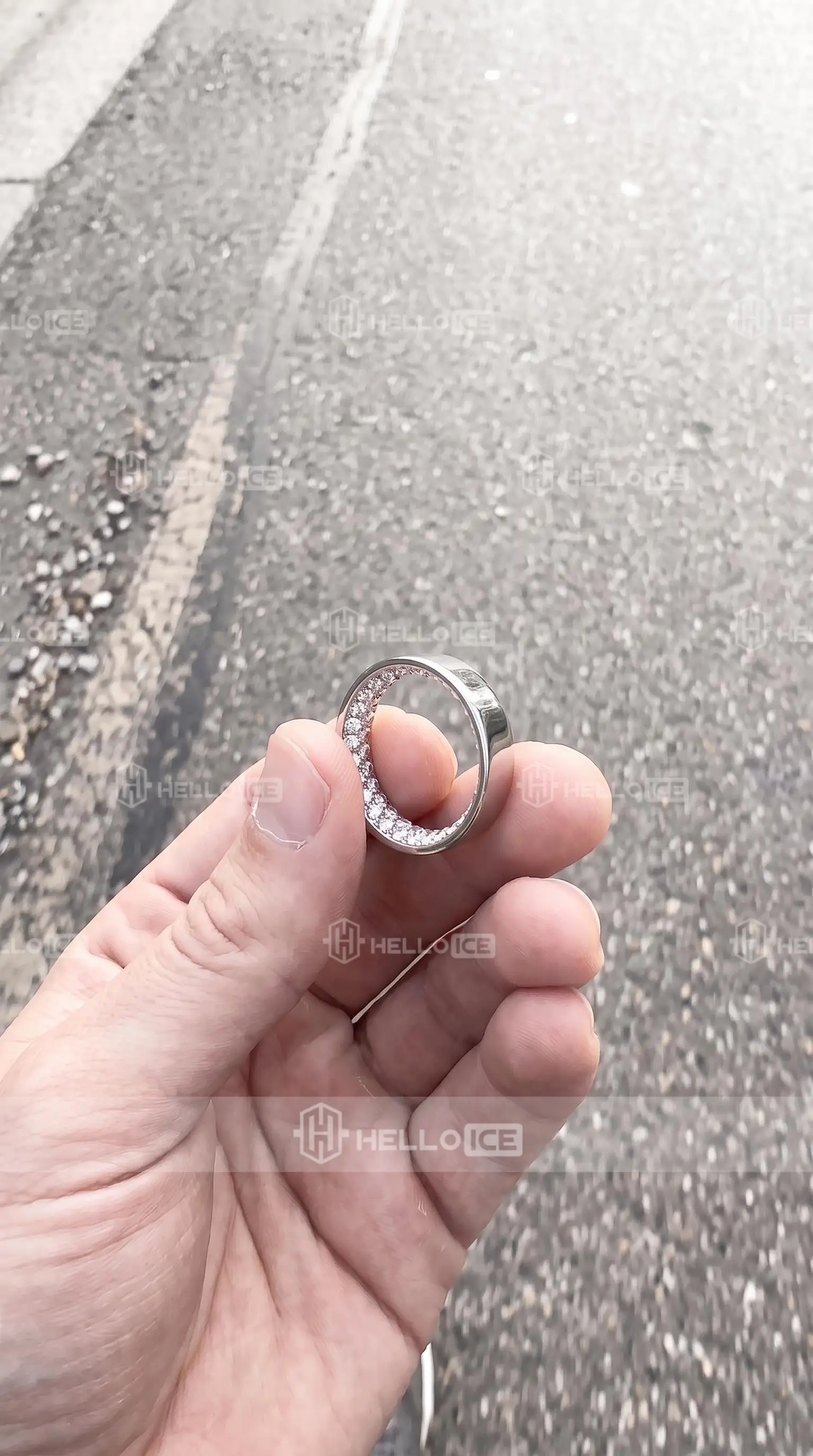 Helloice Review Image