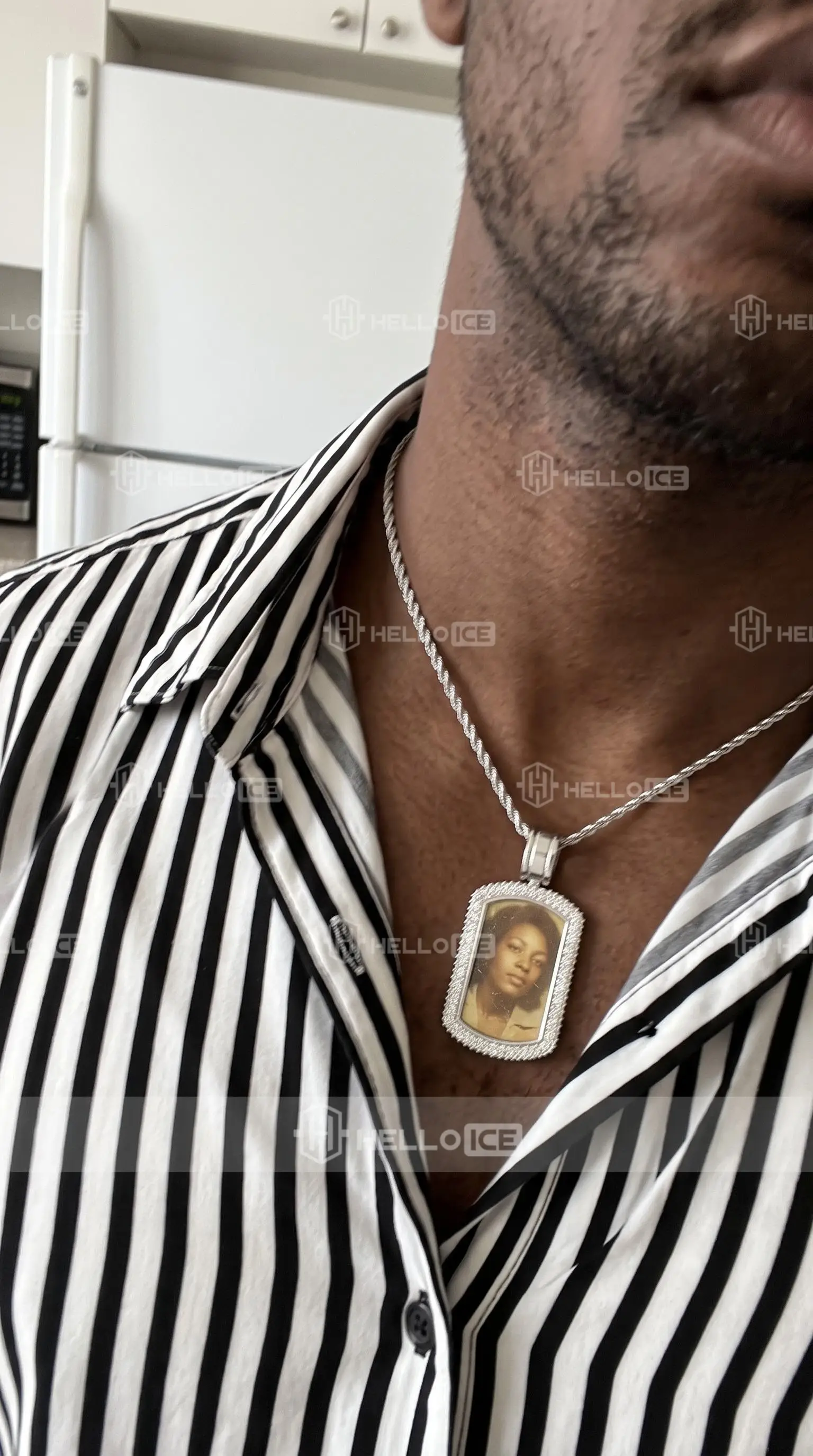 Helloice Review Image
