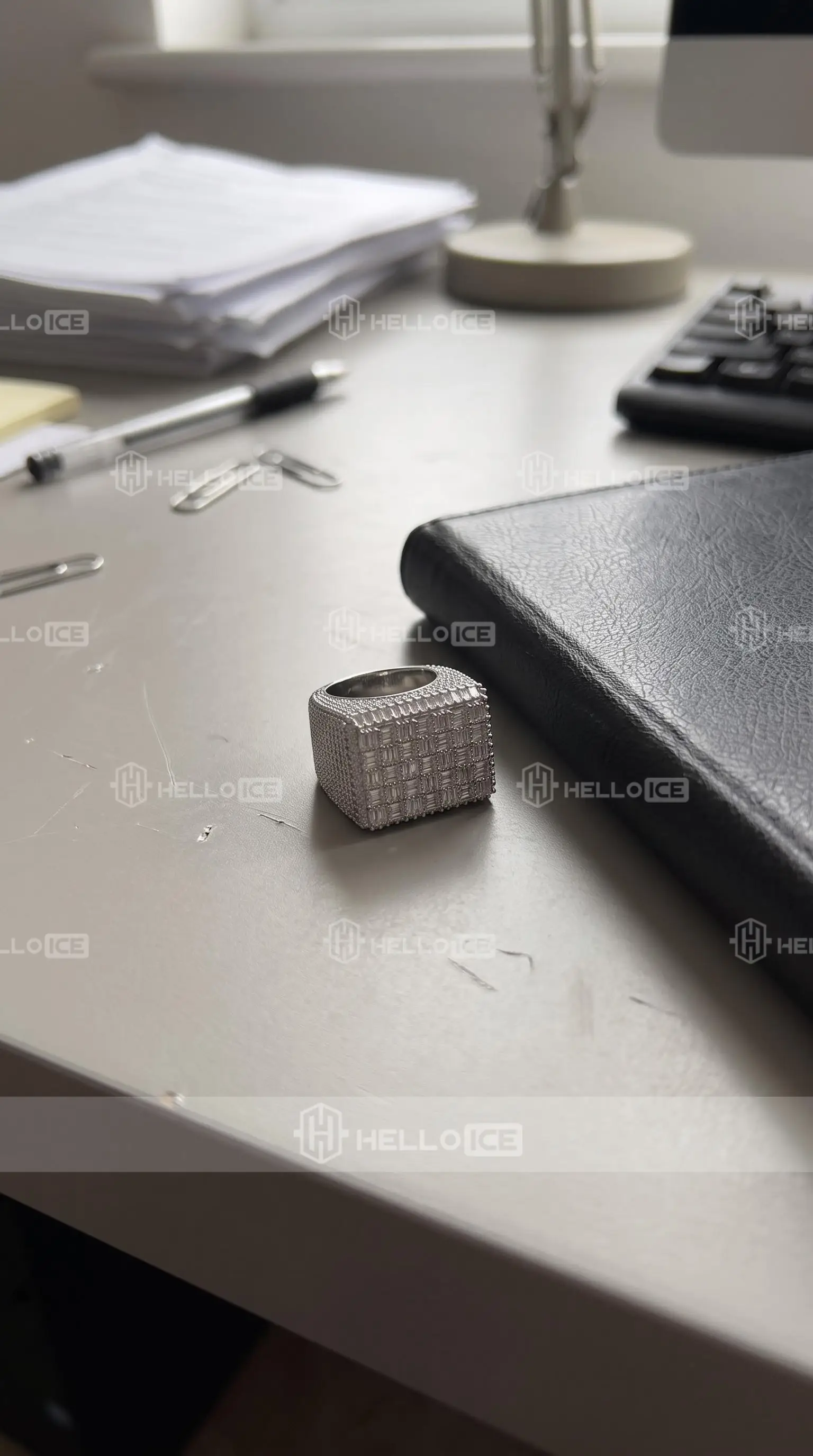 Helloice Review Image