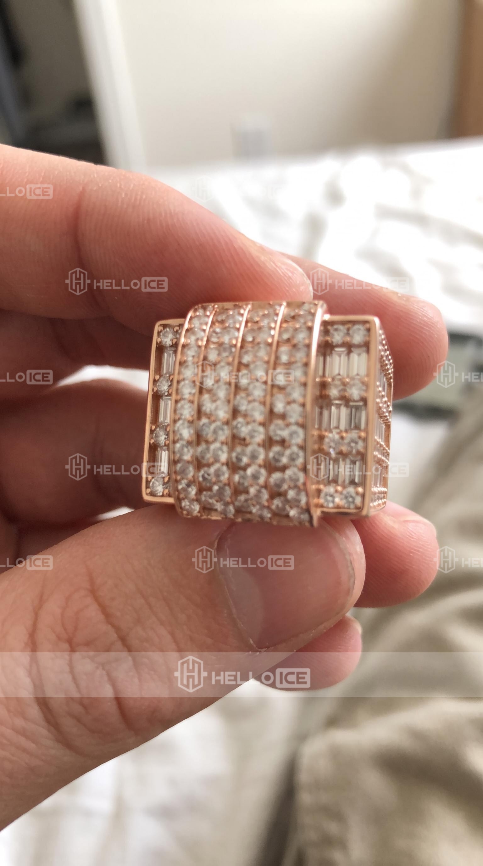Helloice Review Image
