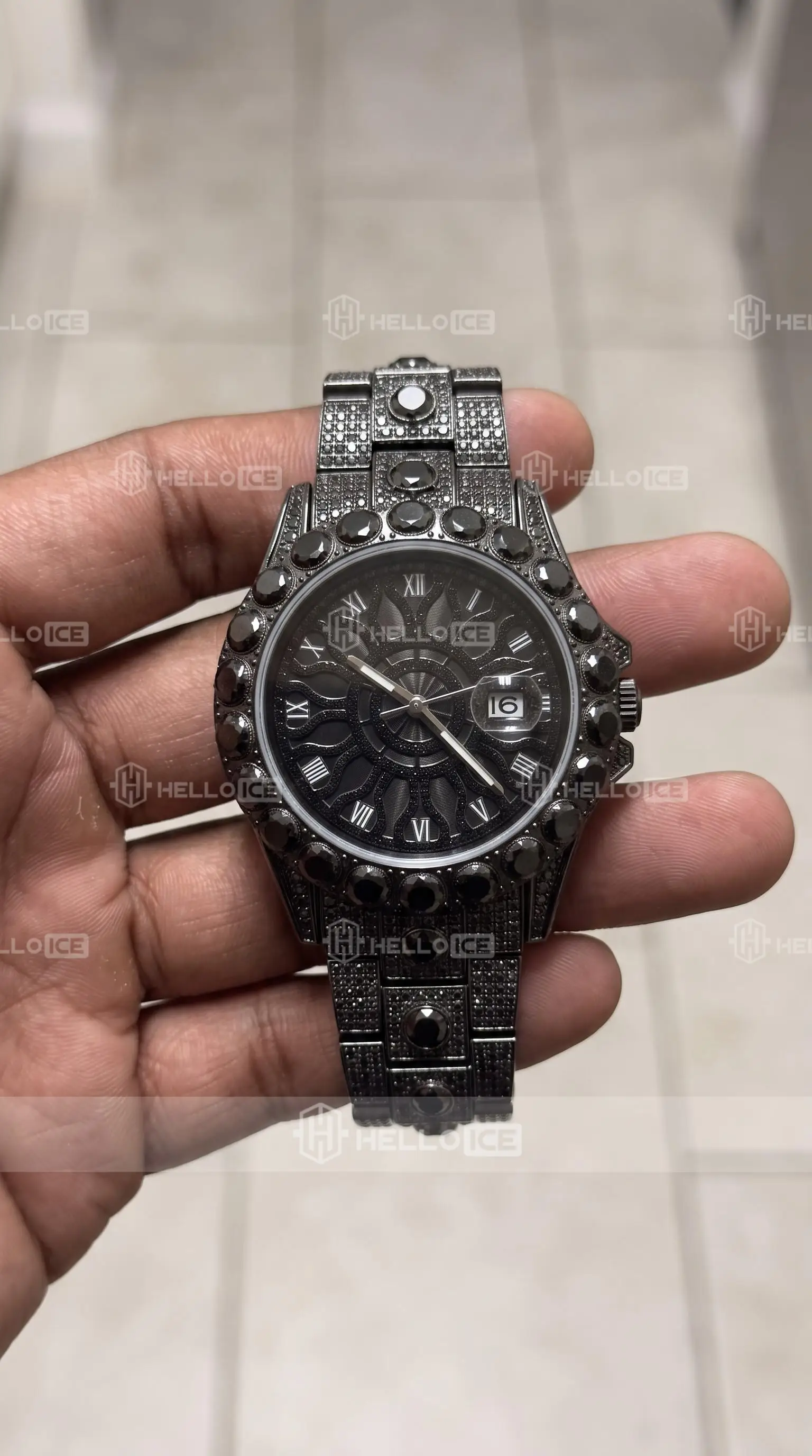 Helloice Review Image