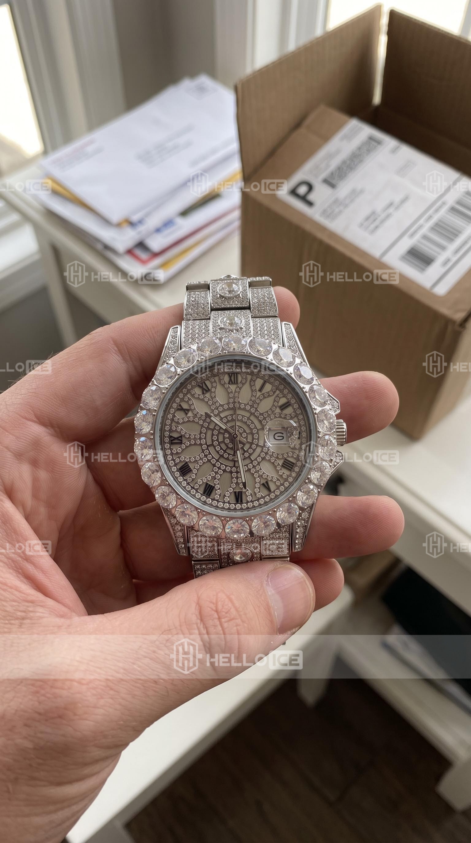 Helloice Review Image