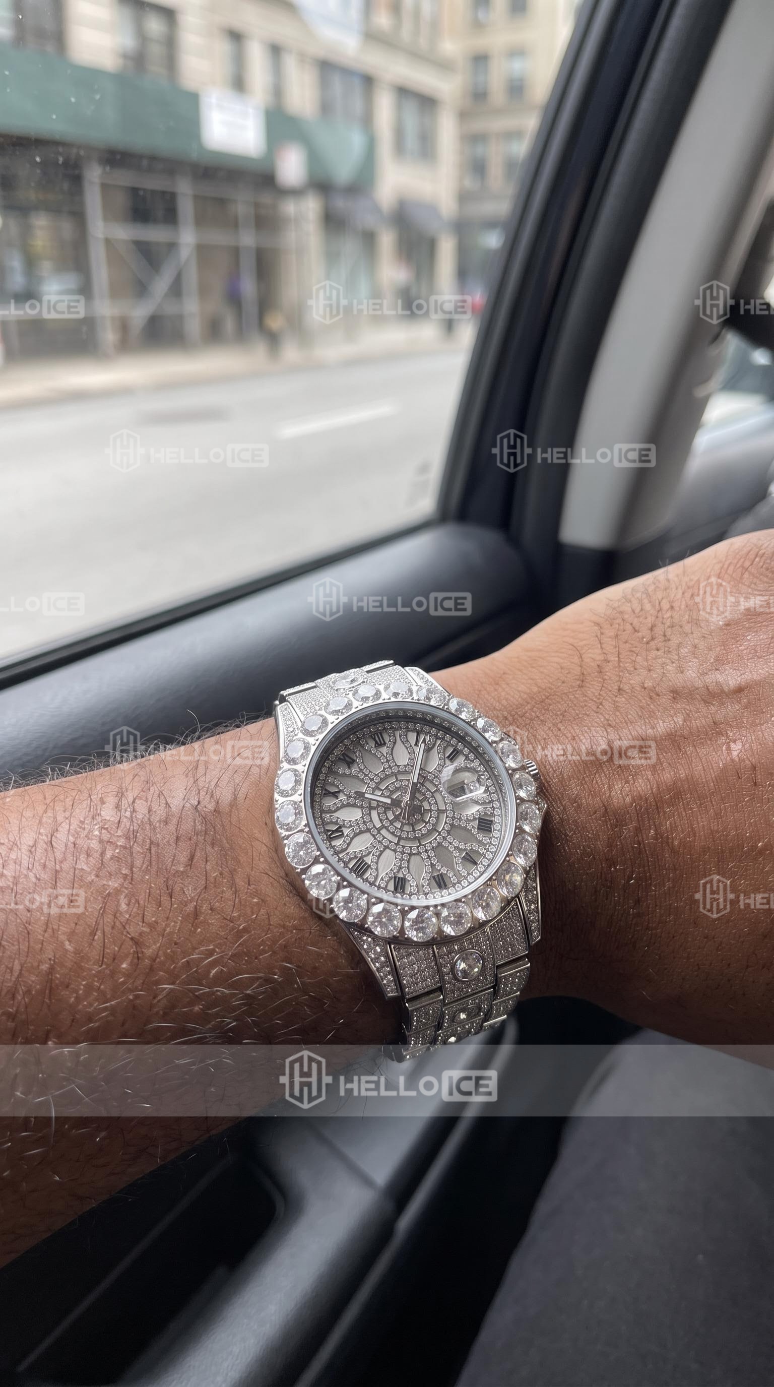 Helloice Review Image