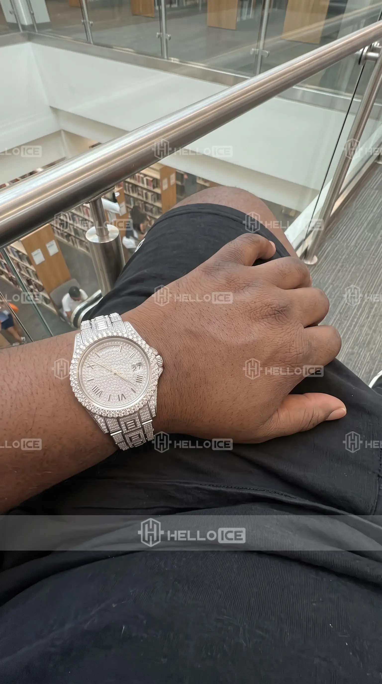 Helloice Review Image