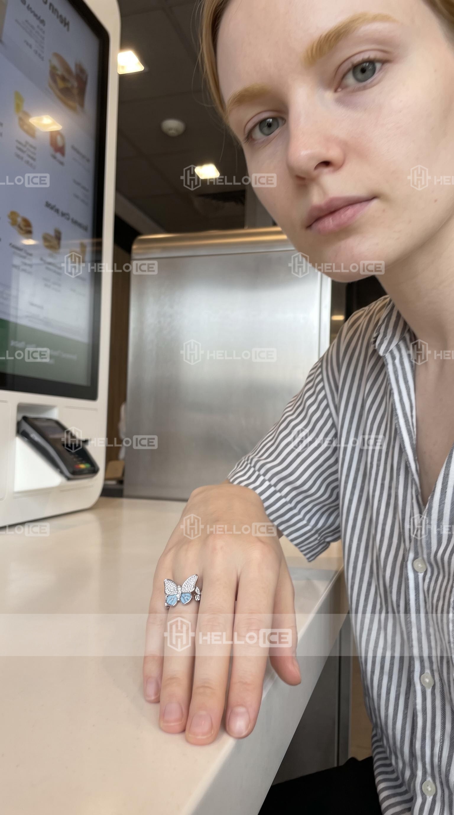 Helloice Review Image