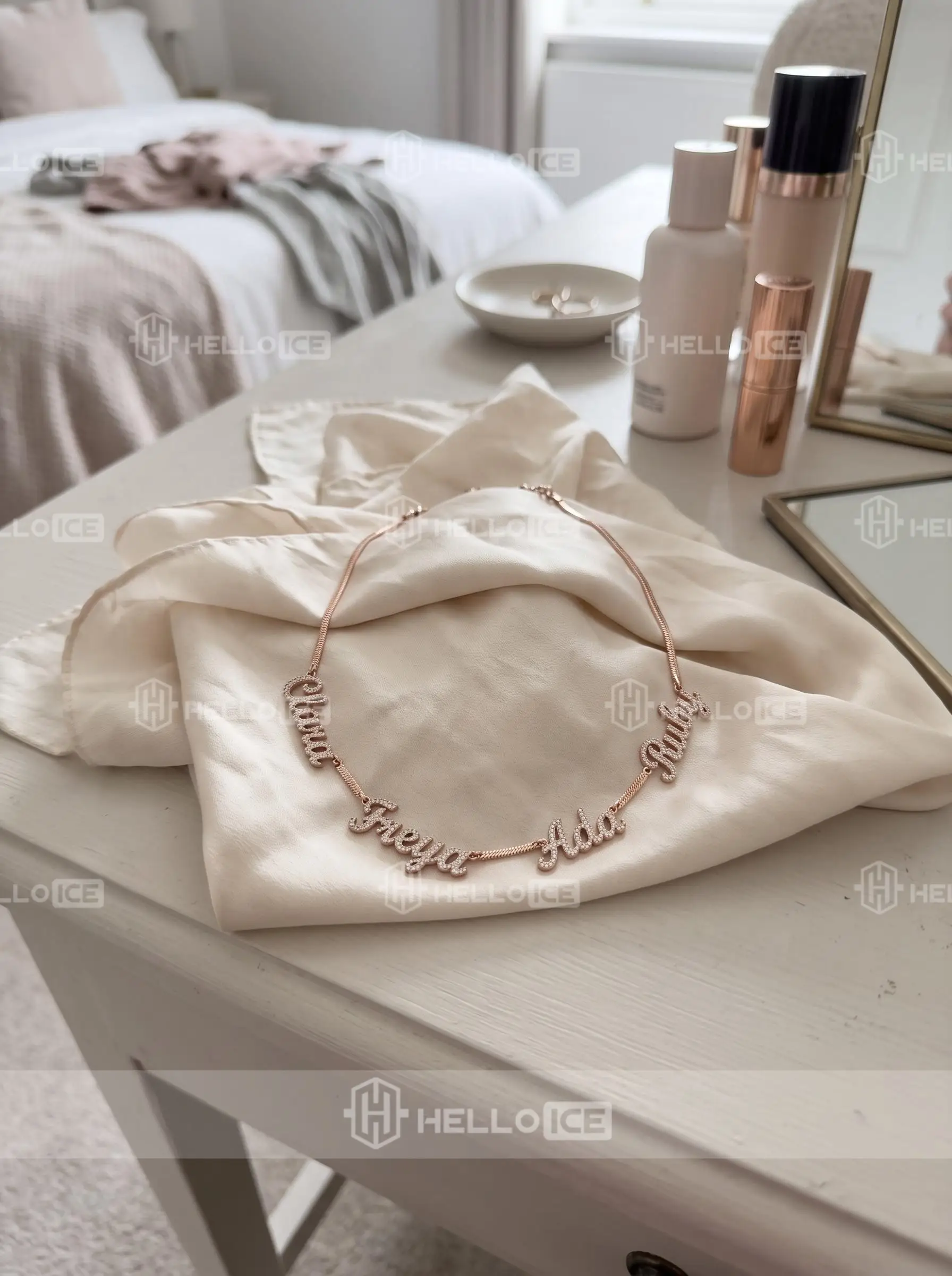 Helloice Review Image