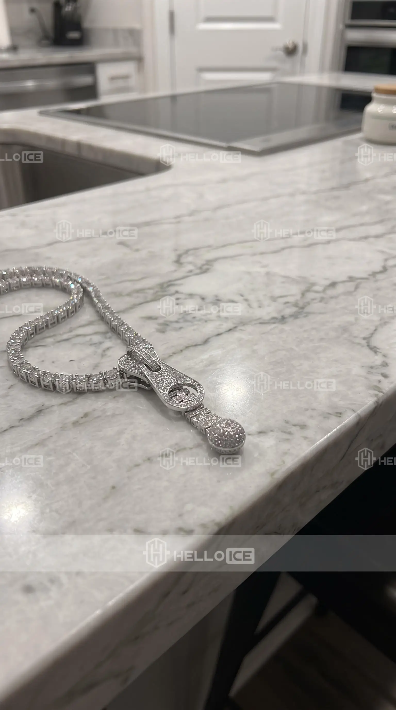 Helloice Review Image