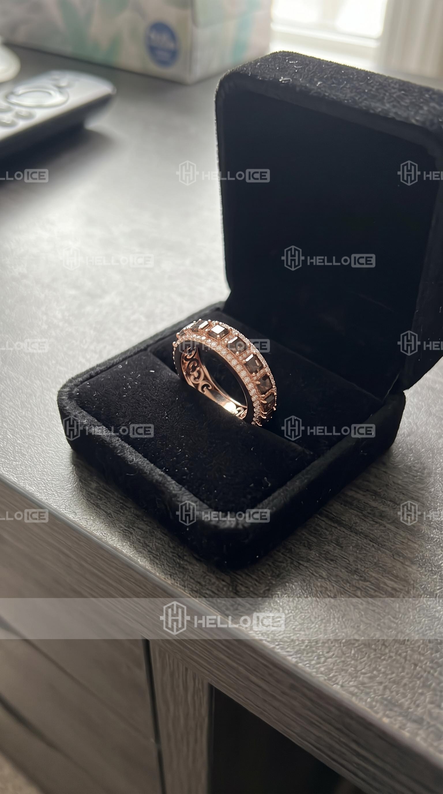 Helloice Review Image