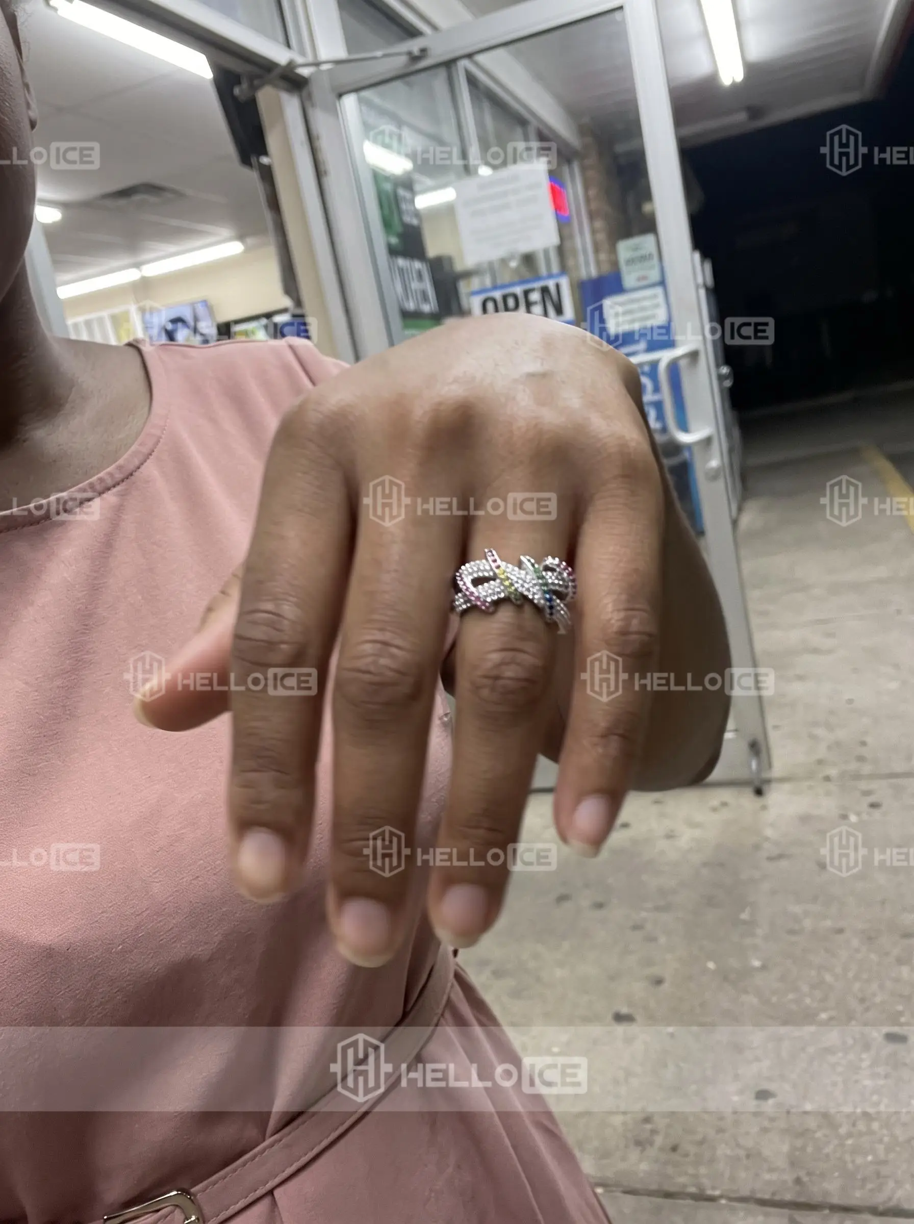 Helloice Review Image